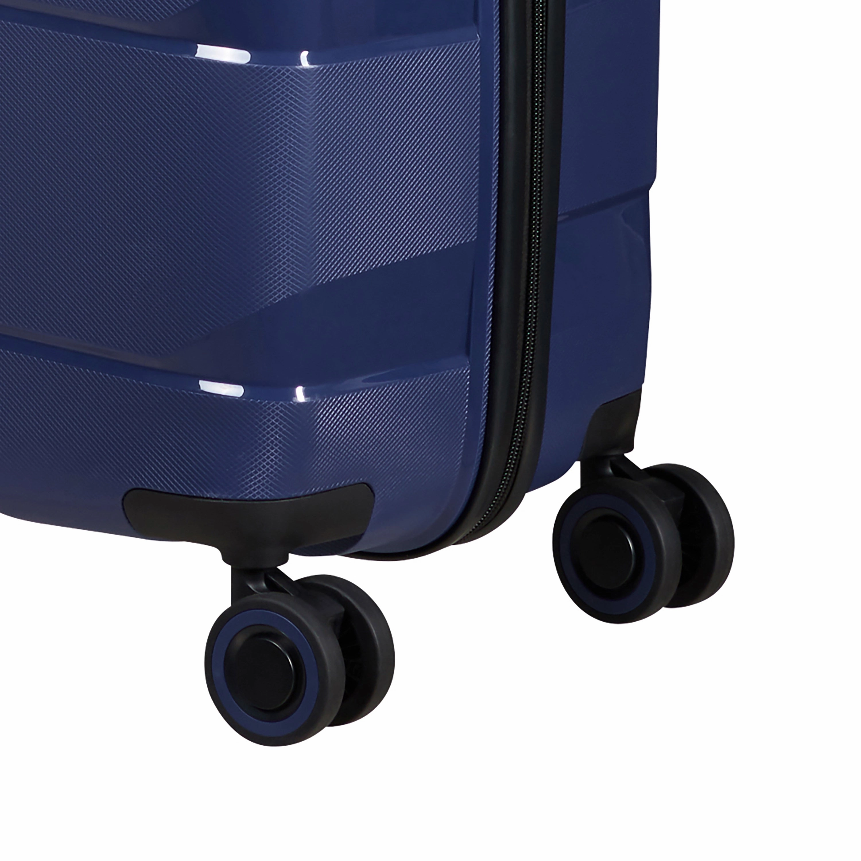 American Tourister Air Move Spinner Carry-On Luggage