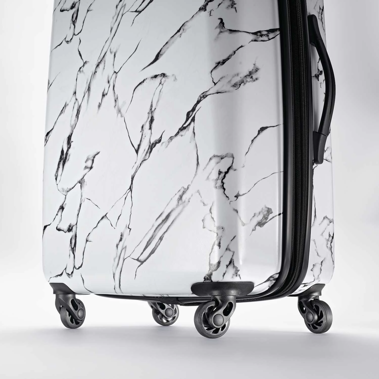 American Tourister Moonlight 25" Hardside Spinner