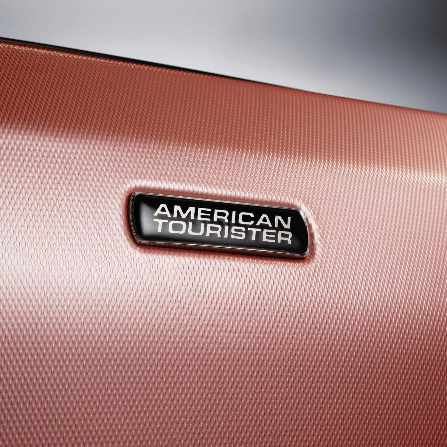 American Tourister Moonlight 25" Hardside Spinner