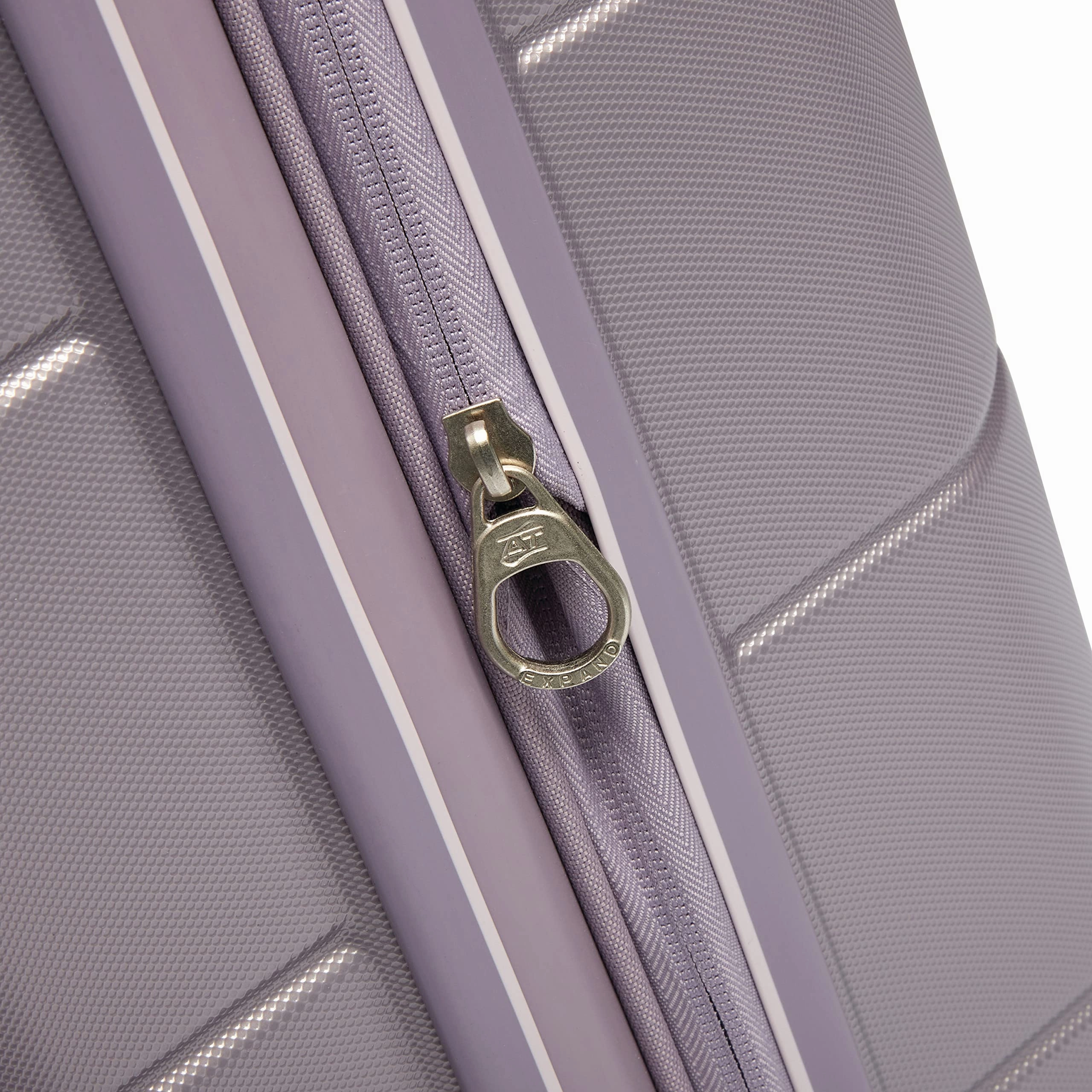 American Tourister Stratum 2.0 Medium 24" Hardside Spinner Luggage