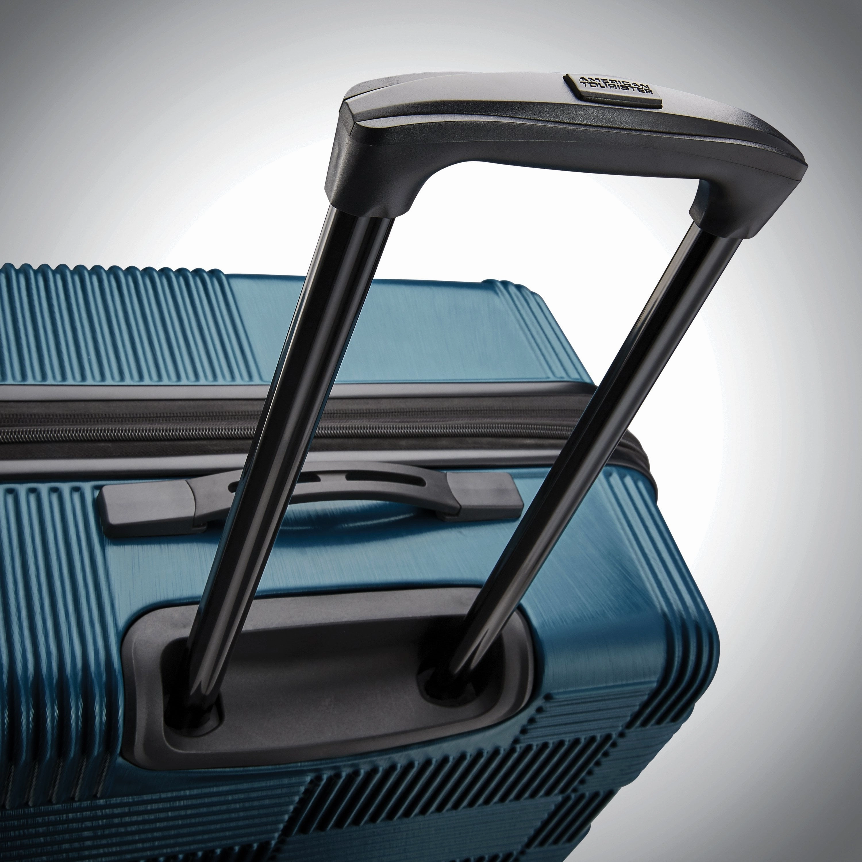 American Tourister Unify Spinner Large Expandable Luggage