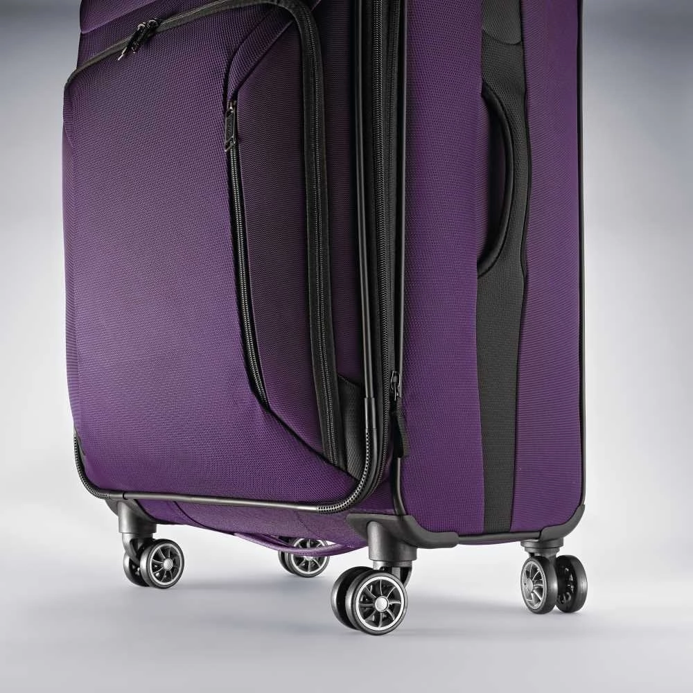 American Tourister Zoom 21" 4-Wheel Carry-On Luggage
