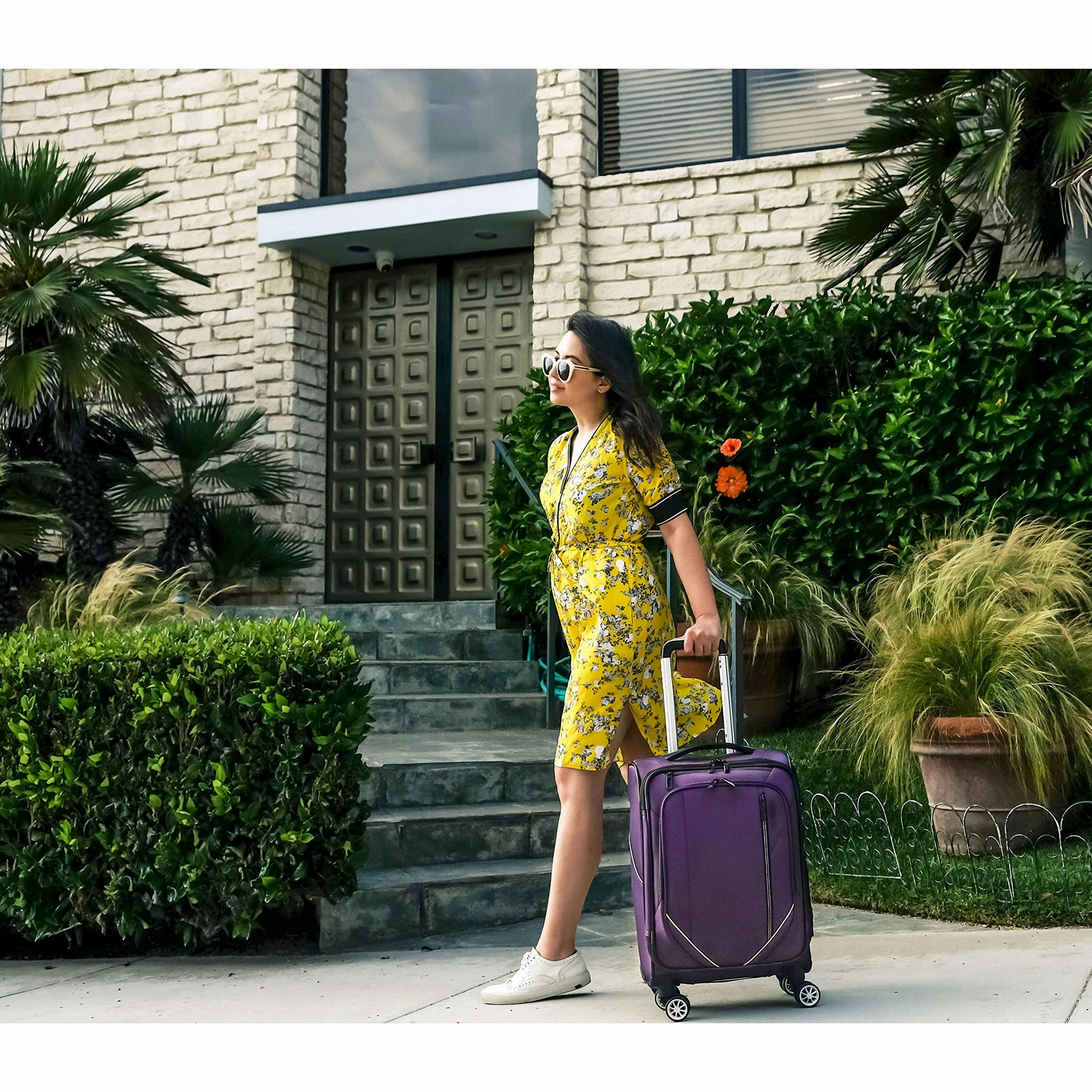 American Tourister Zoom Turbo 20" 4-Wheel Carry-On Luggage