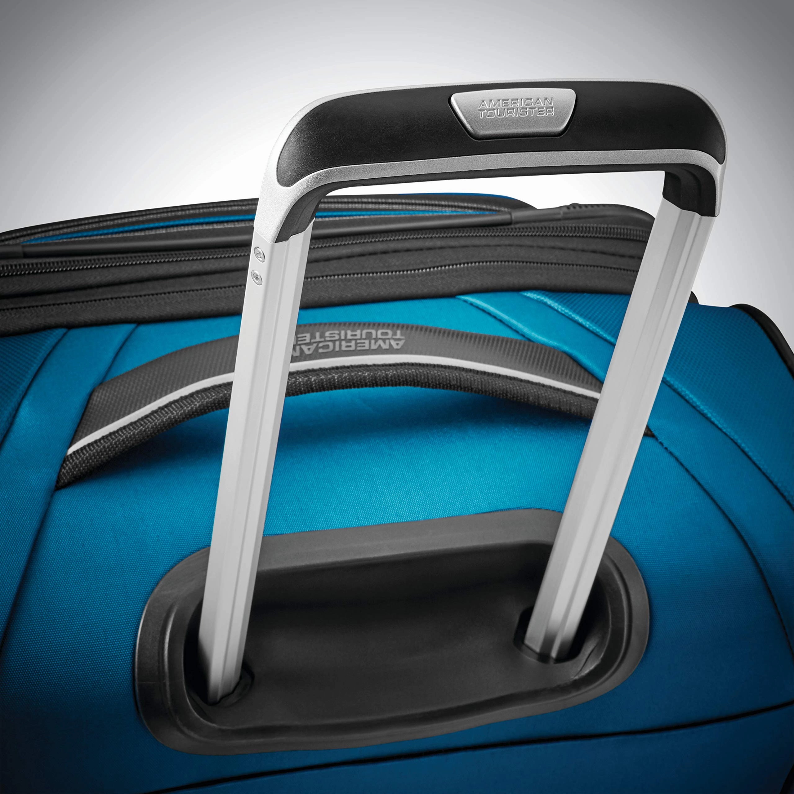 American Tourister Zoom Turbo 20" 4-Wheel Carry-On Luggage