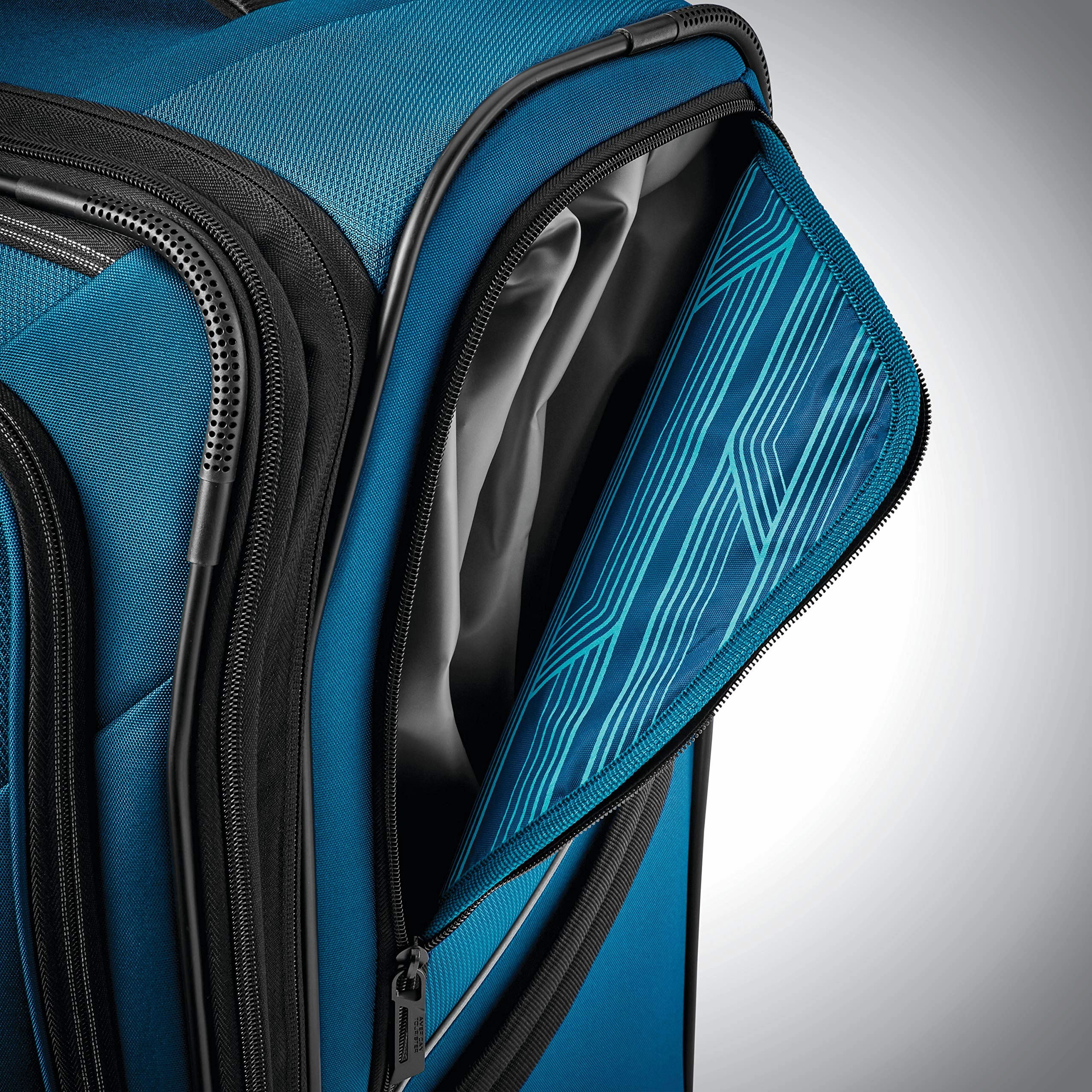 American Tourister Zoom Turbo 25" 4-Wheel Medium Luggage