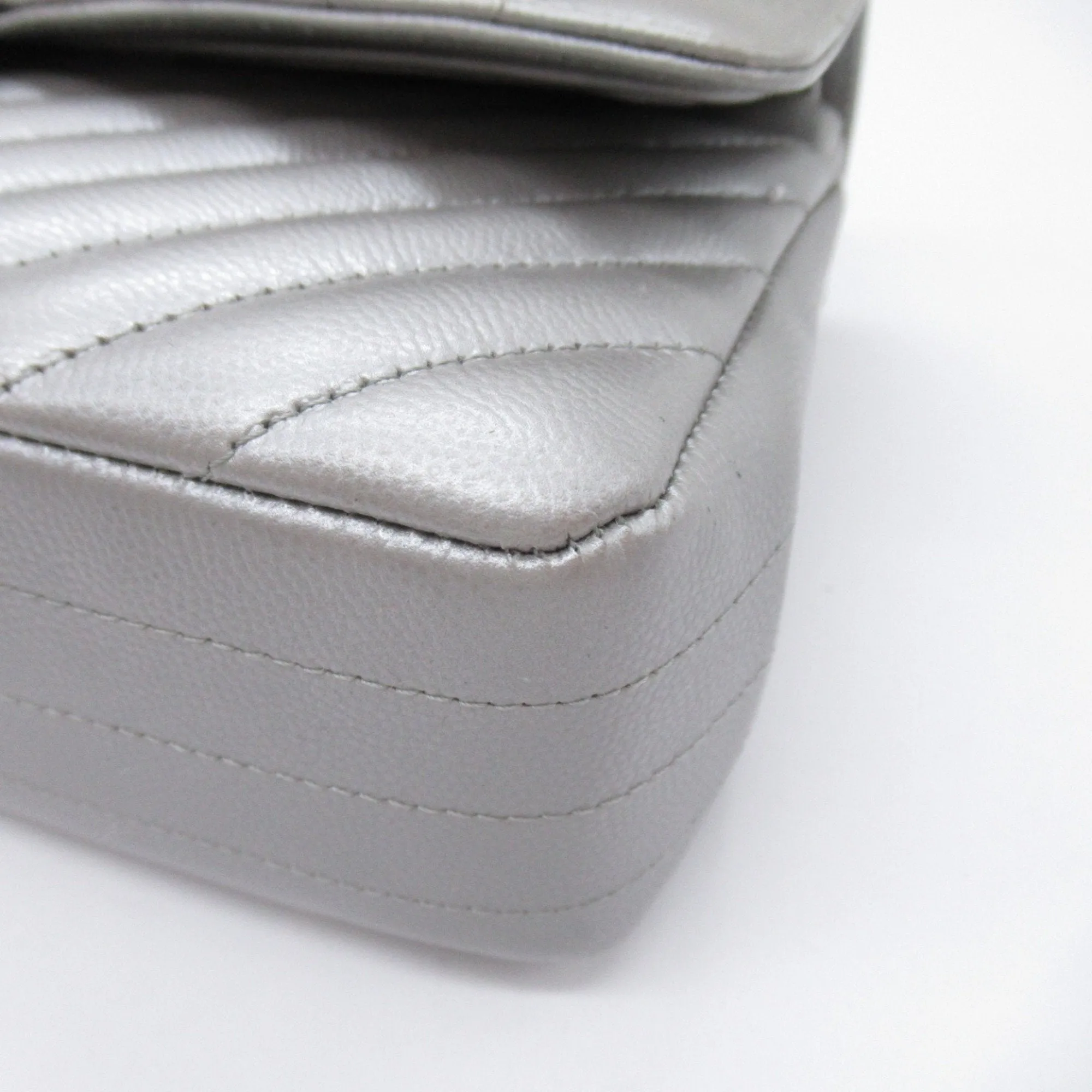 CHANEL V-stitched ChainShoulder Silver Caviar Skin (Grained Calf)