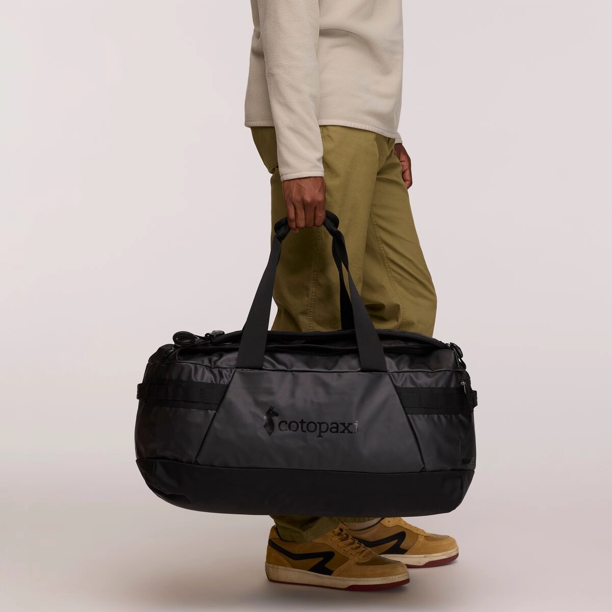 Cotopaxi Allpa Getaway 55L Duffel - Cotopaxi Black