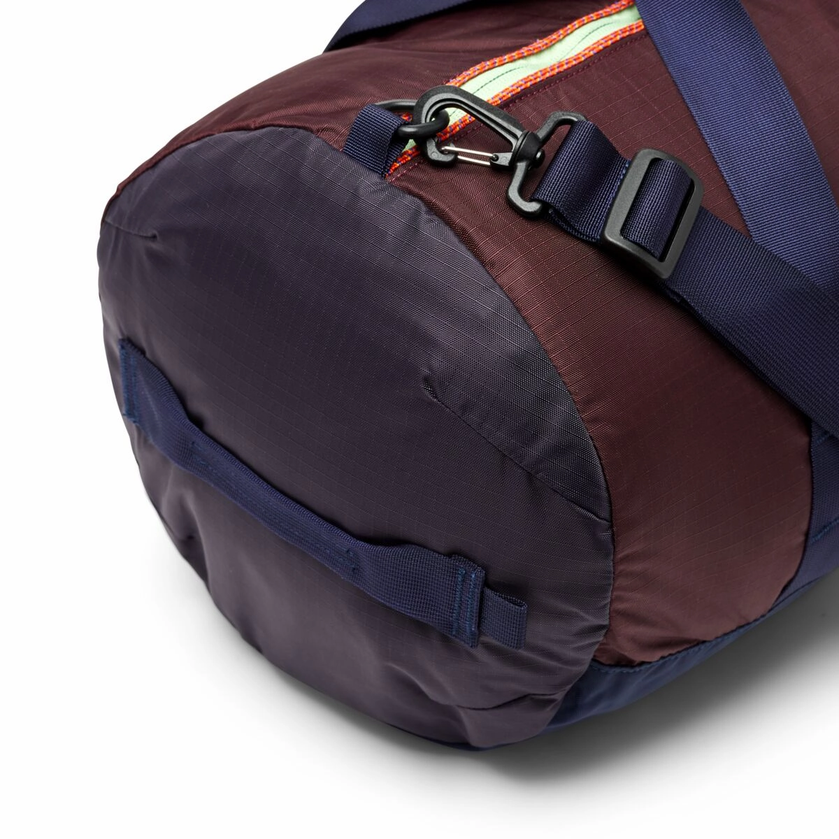 Cotopaxi Ligera 32L Duffel Bag - Cada Dia - Wine