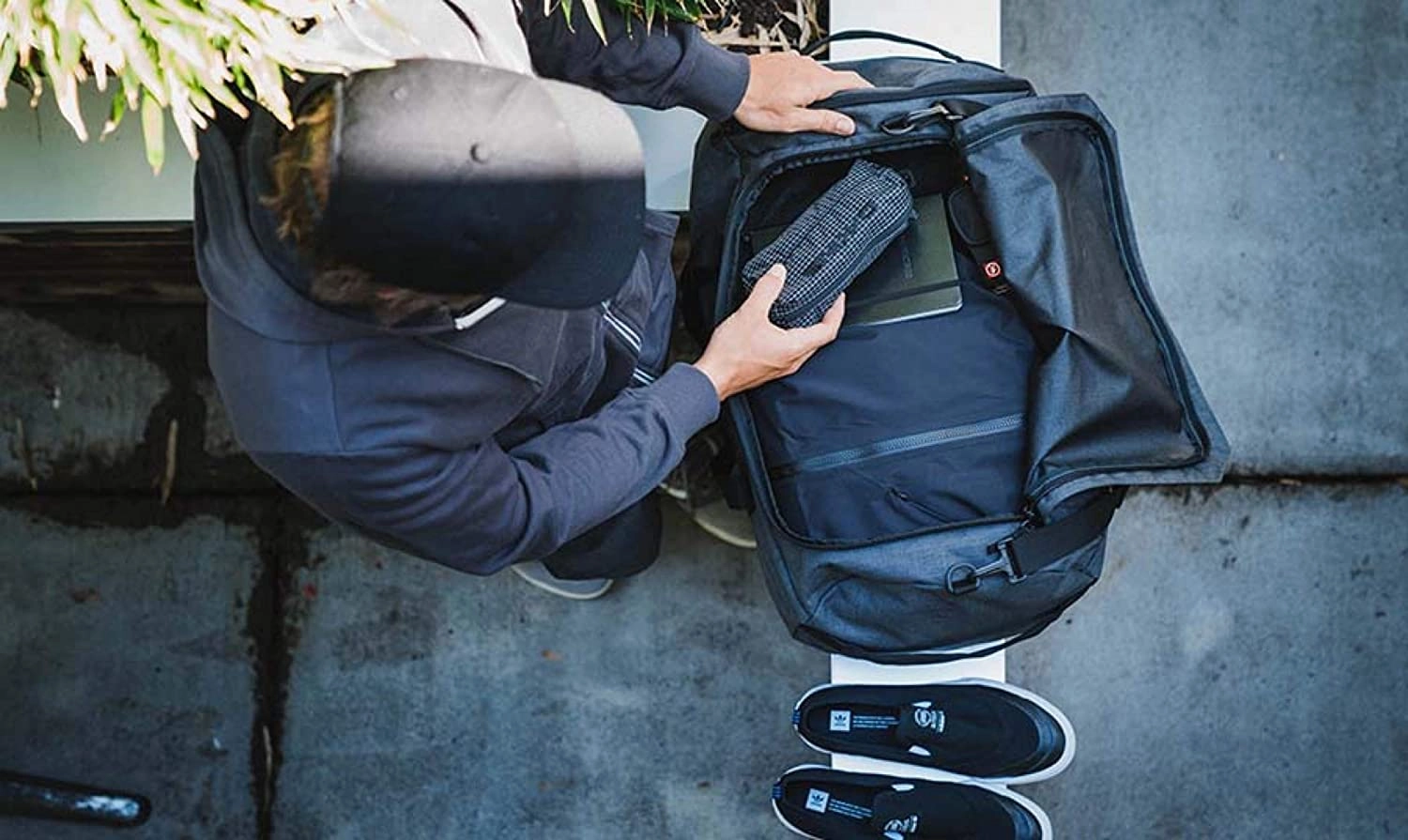 Dakine EQ Duffle 35L Bag - Carbon