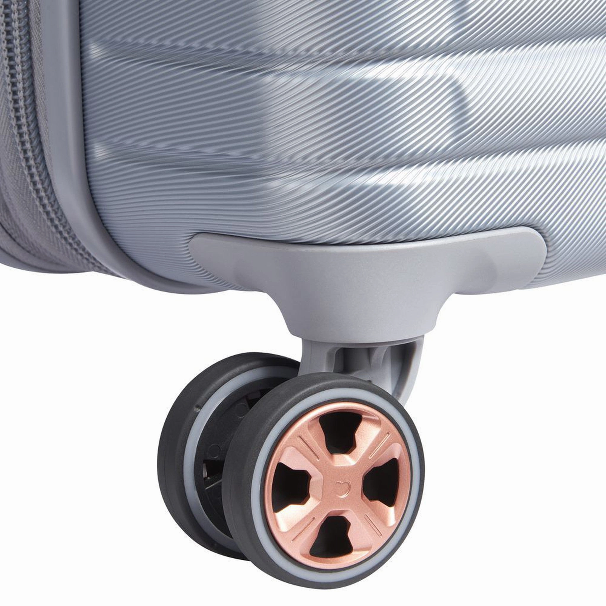 Delsey Cruise 3.0 24" Expandable Spinner Upright