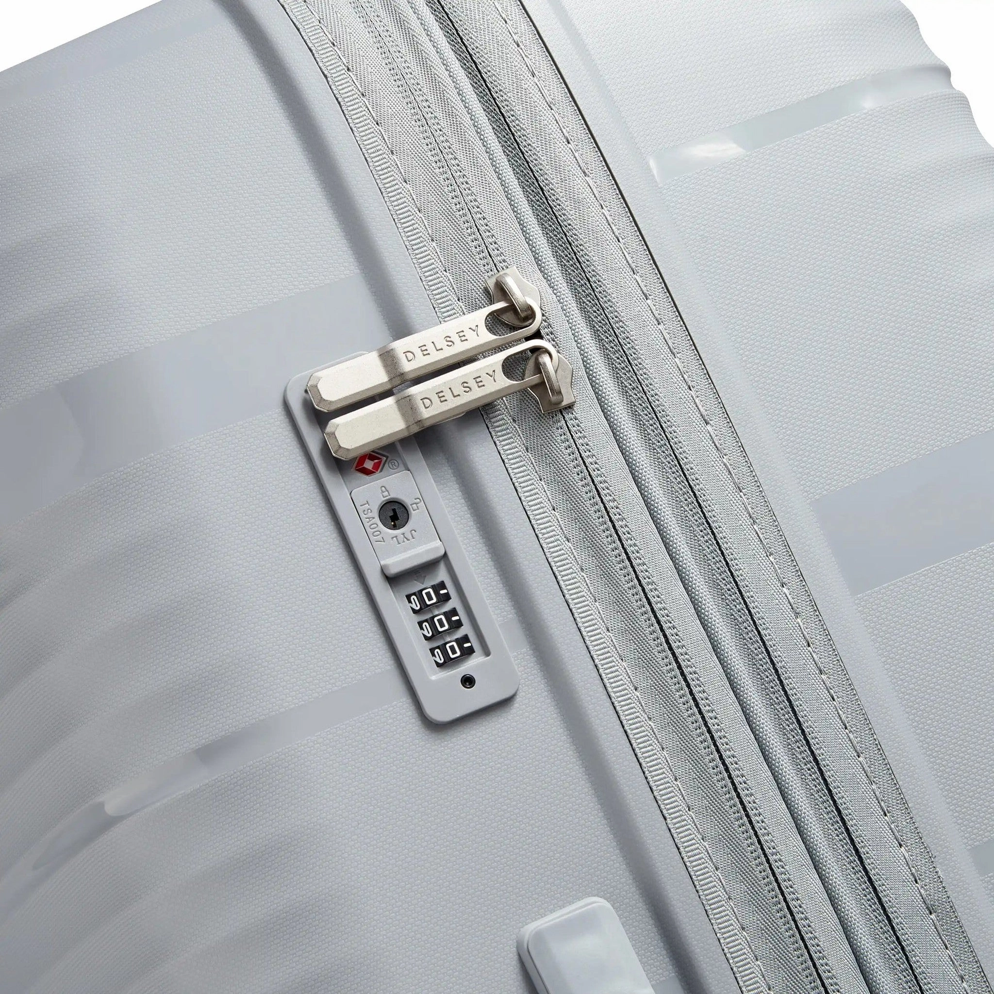 Delsey Dune 29" Expandable Spinner Upright
