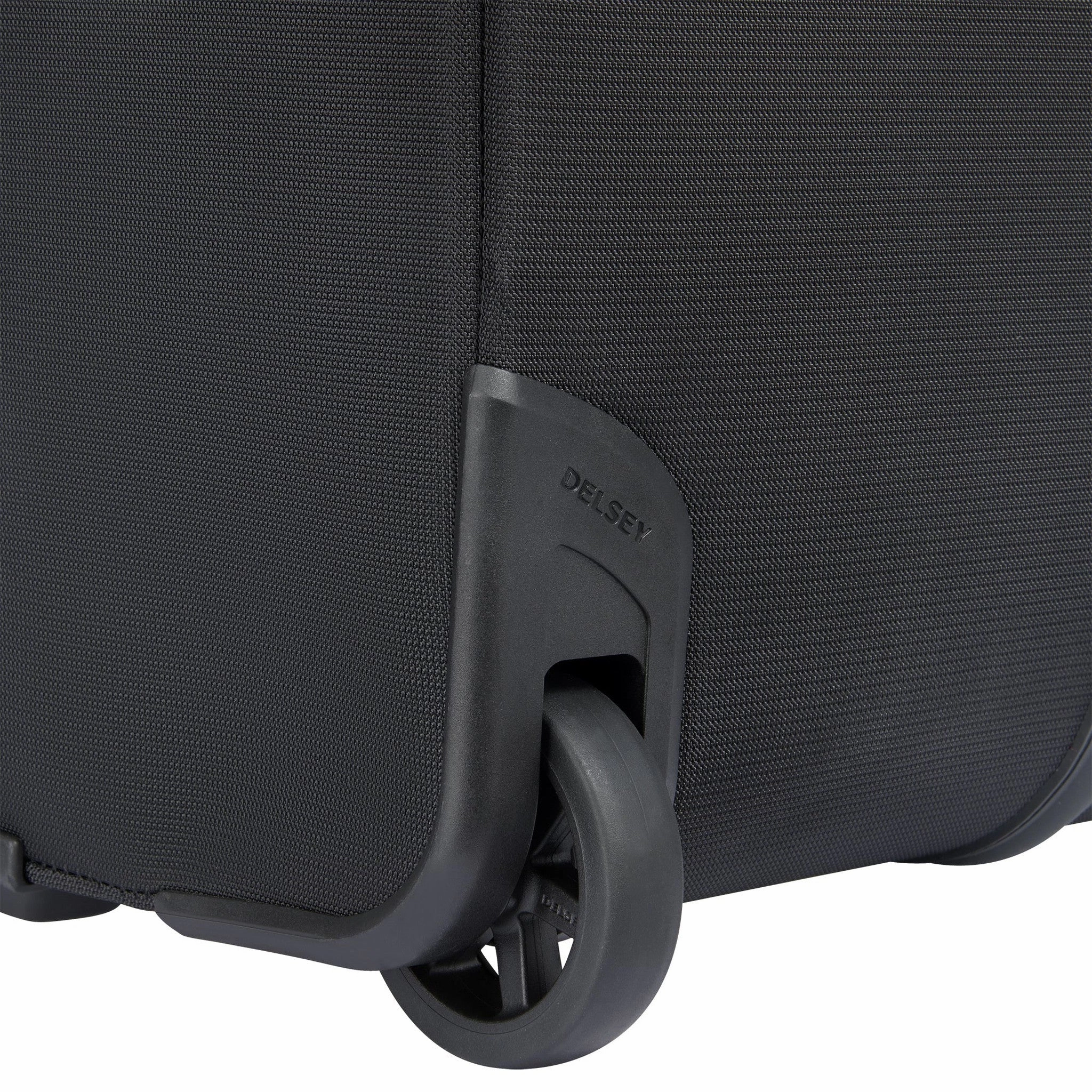 Delsey Helium DLX 20" Expandable 2-Wheel Carry-On