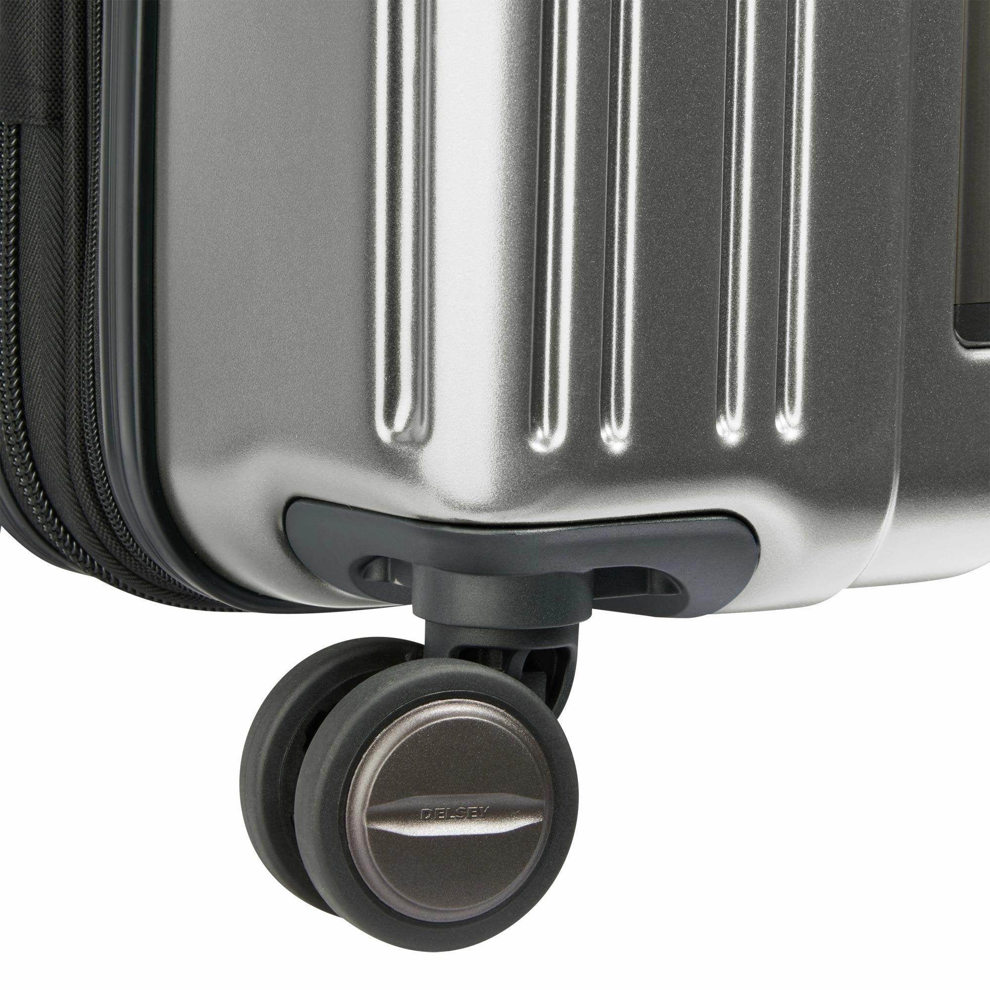 DELSEY Paris Chromium Lite 25" 4-Wheel Medium Luggage
