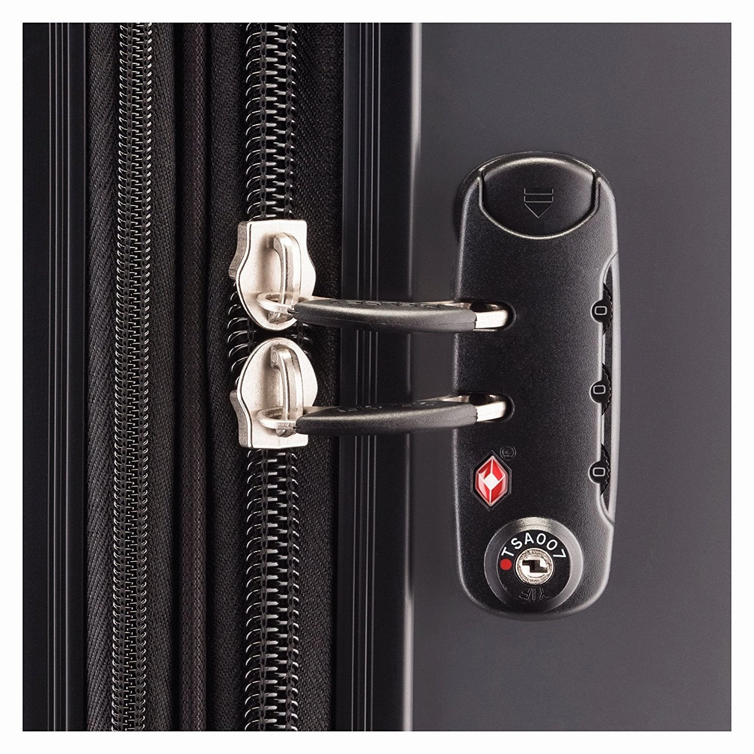 DELSEY Paris Helium Aero Expandable Spinner Trolley