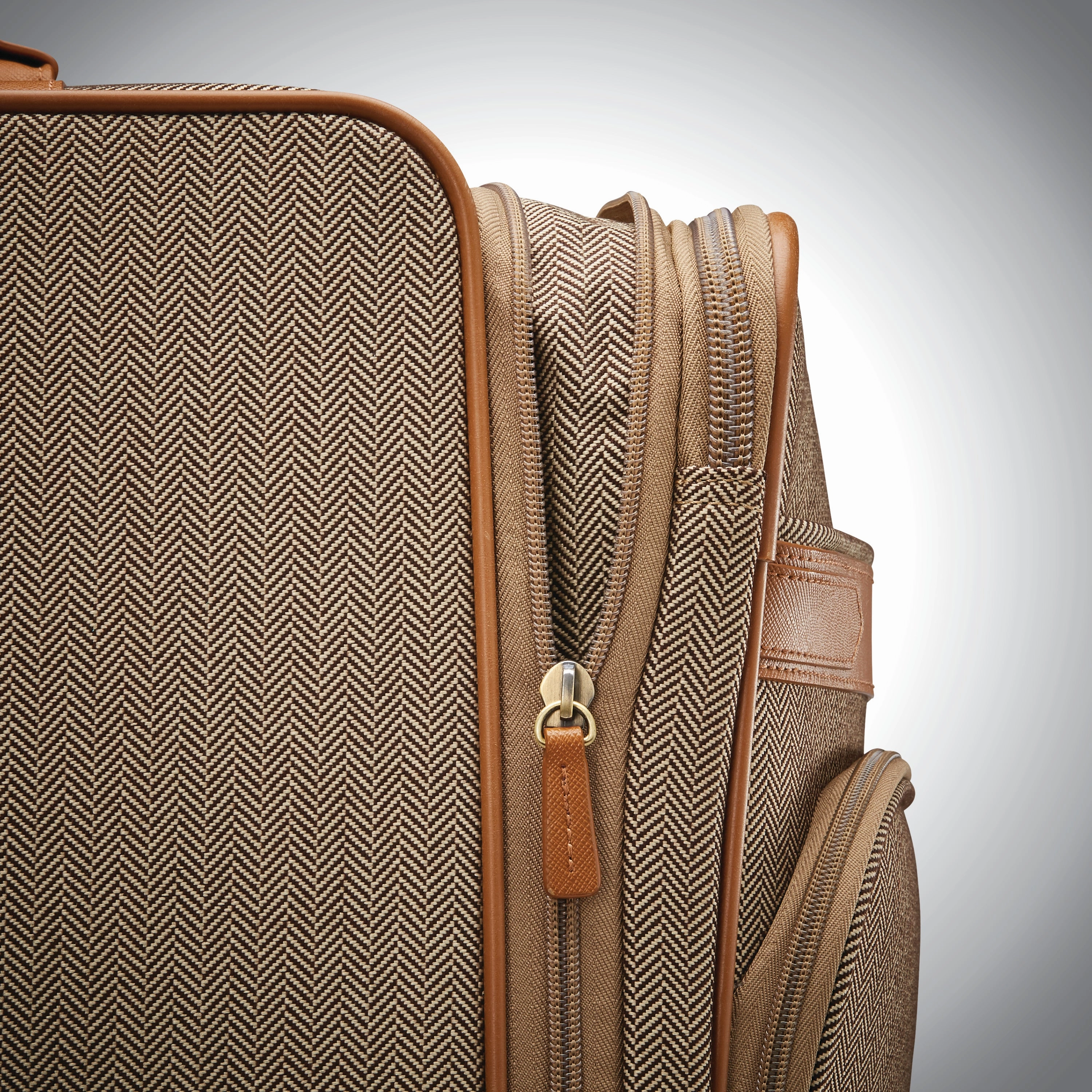 Hartmann Herringbone Deluxe 20" 4-Wheel Carry-On Luggage