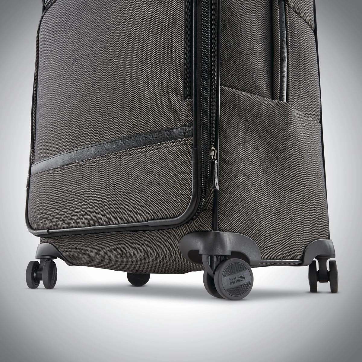 Hartmann Herringbone Deluxe Extended Journey Expandable Spinner