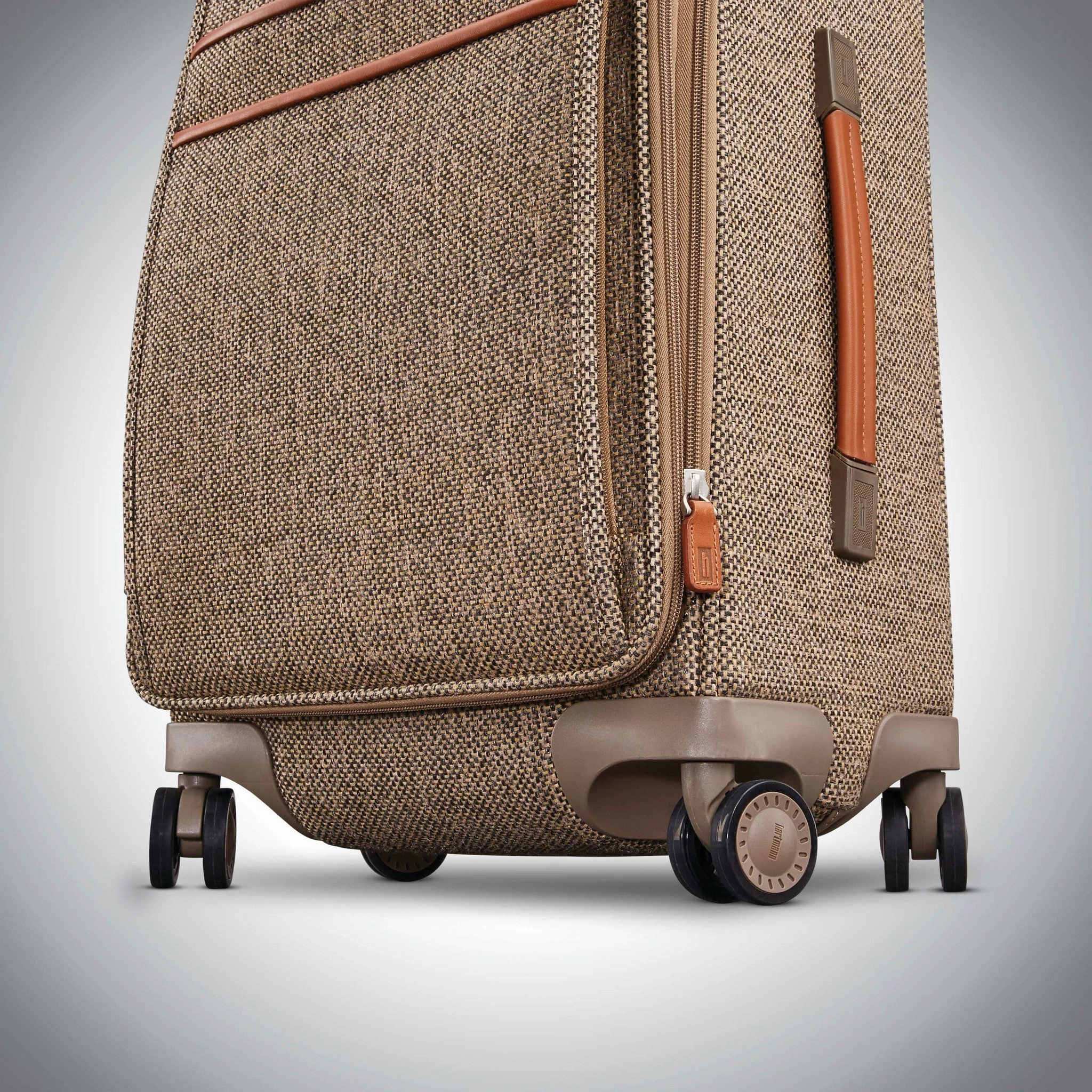 Hartmann Tweed Legend Global Carry On Expandable Spinner
