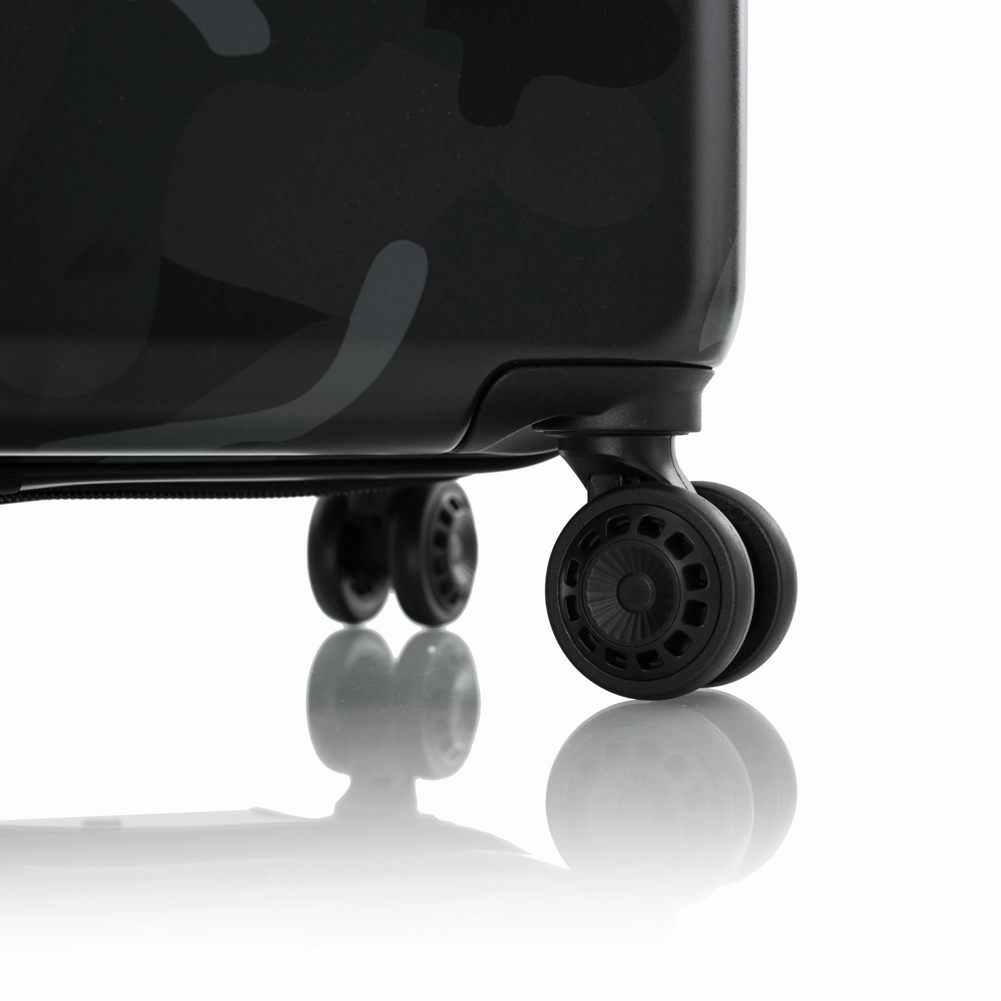Heys Black Camo 30" Spinner