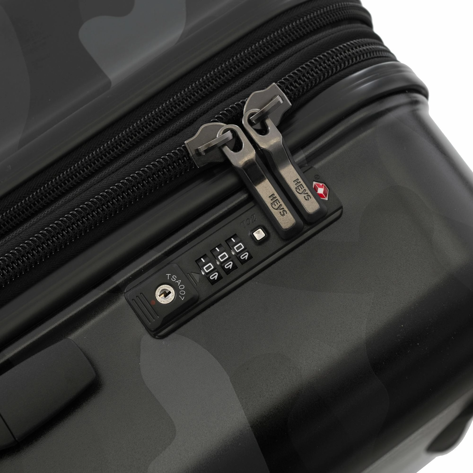 Heys Black Camo 30" Spinner