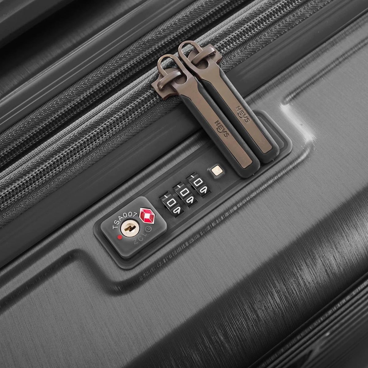 Heys EDGE 26" Expandable Spinner