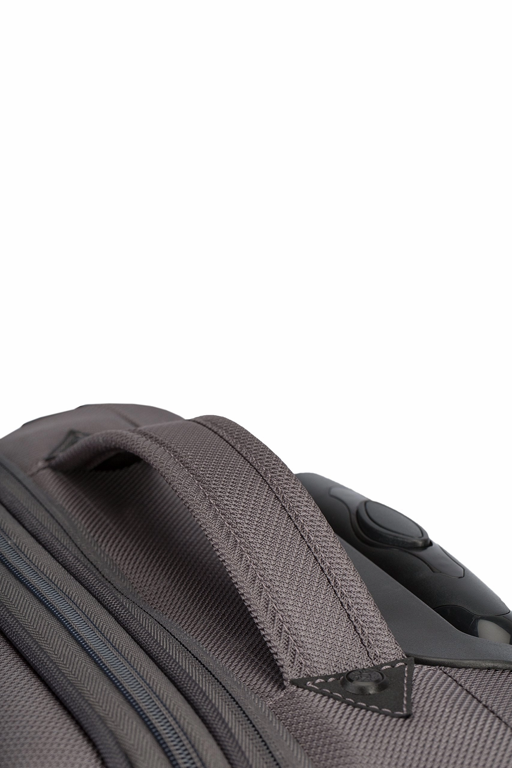 High Sierra Evanston 25" 2-Wheel Medium Luggage