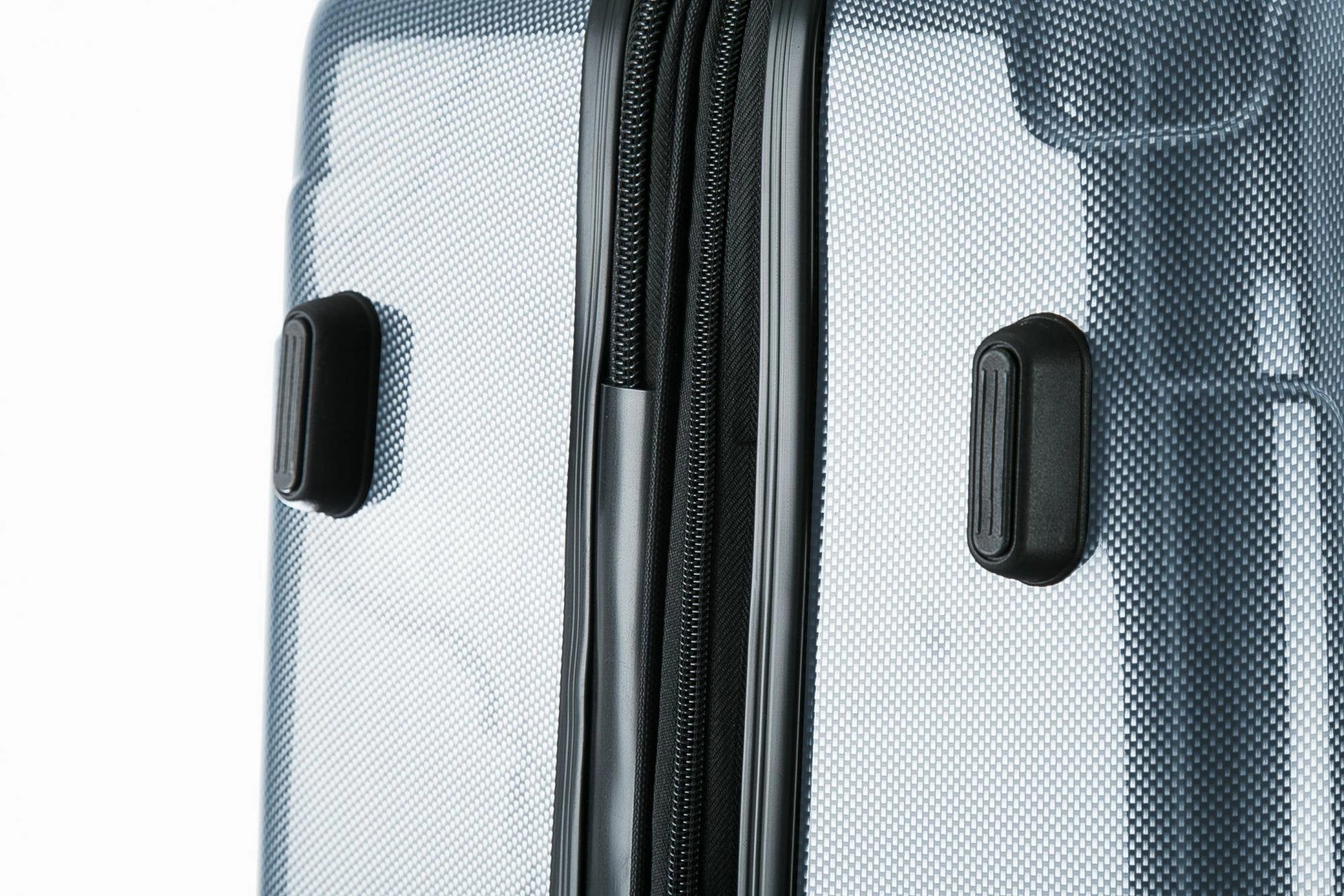 inUSA Southworld 27" 4-Wheel Medium Luggage
