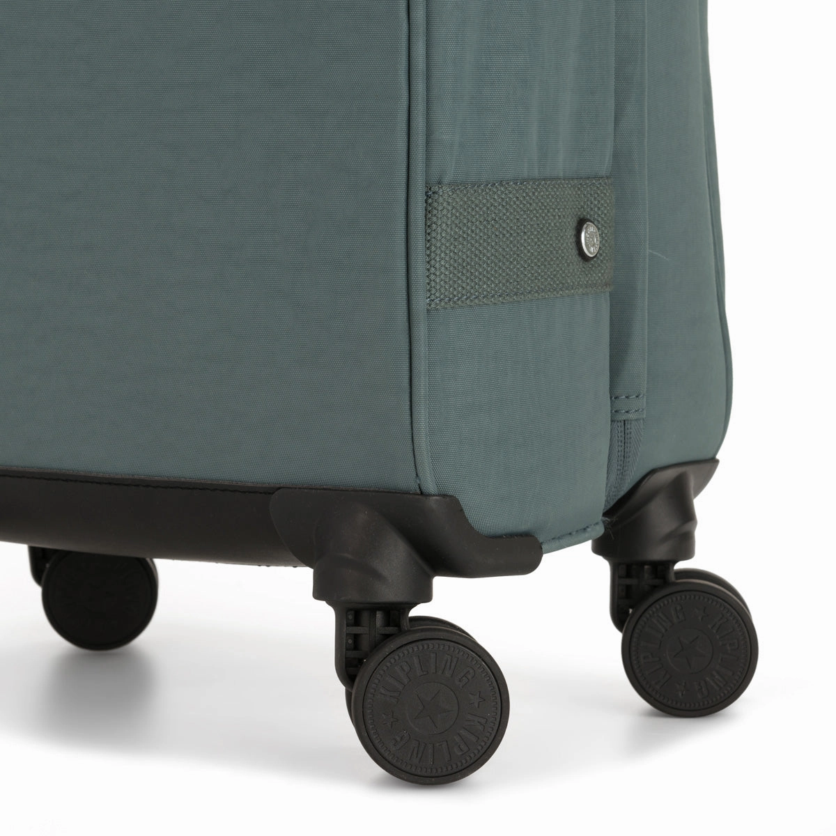 Kipling Spontaneous 21" 4-Wheel Carry-On Luggage
