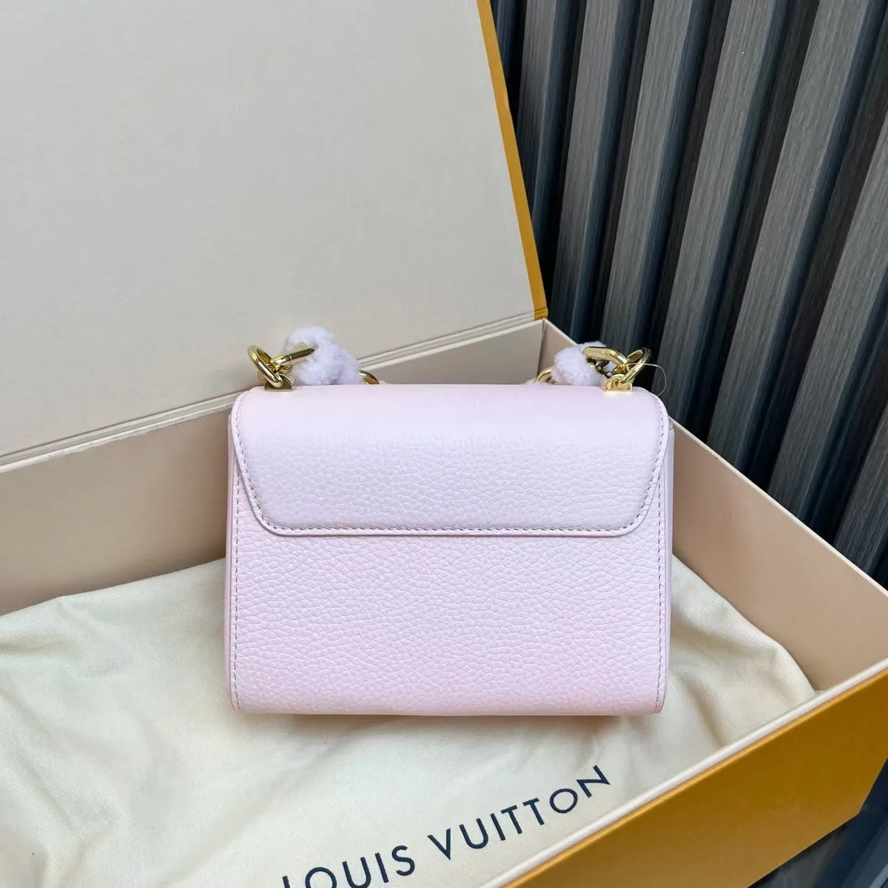 Preloved Louis Vuitton Twist Shoulder Bag Light Pink Leather
