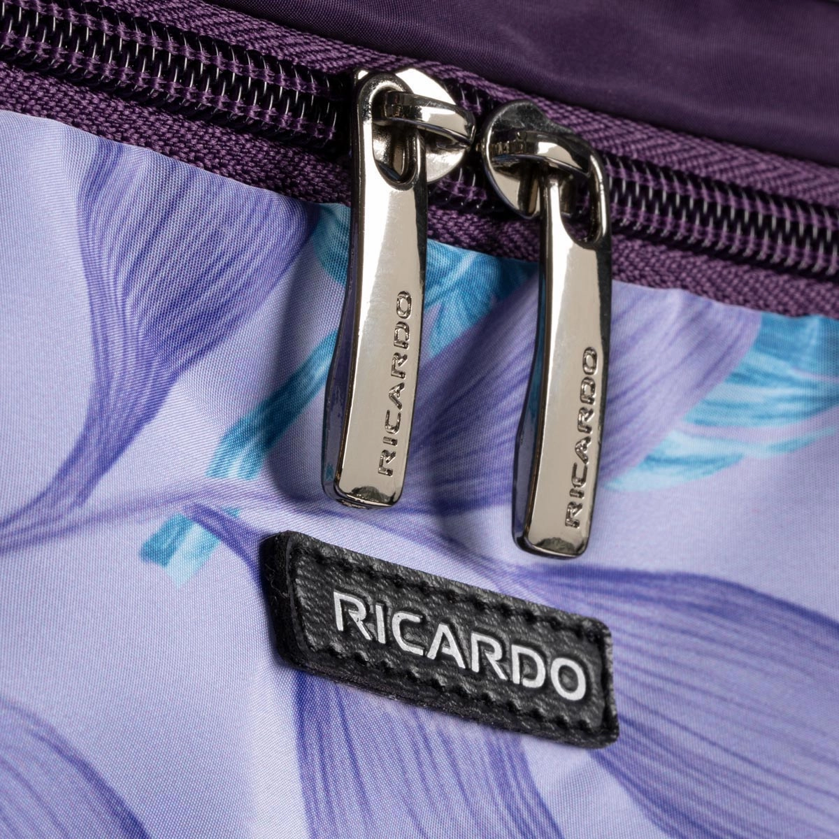 Ricardo Beverly Hills Rodeo Drive 2.0 Medium Check-In Spinner