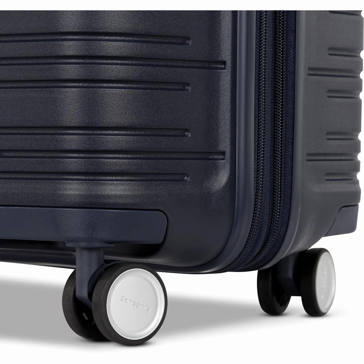 Samsonite Elevation Plus Medium Glider