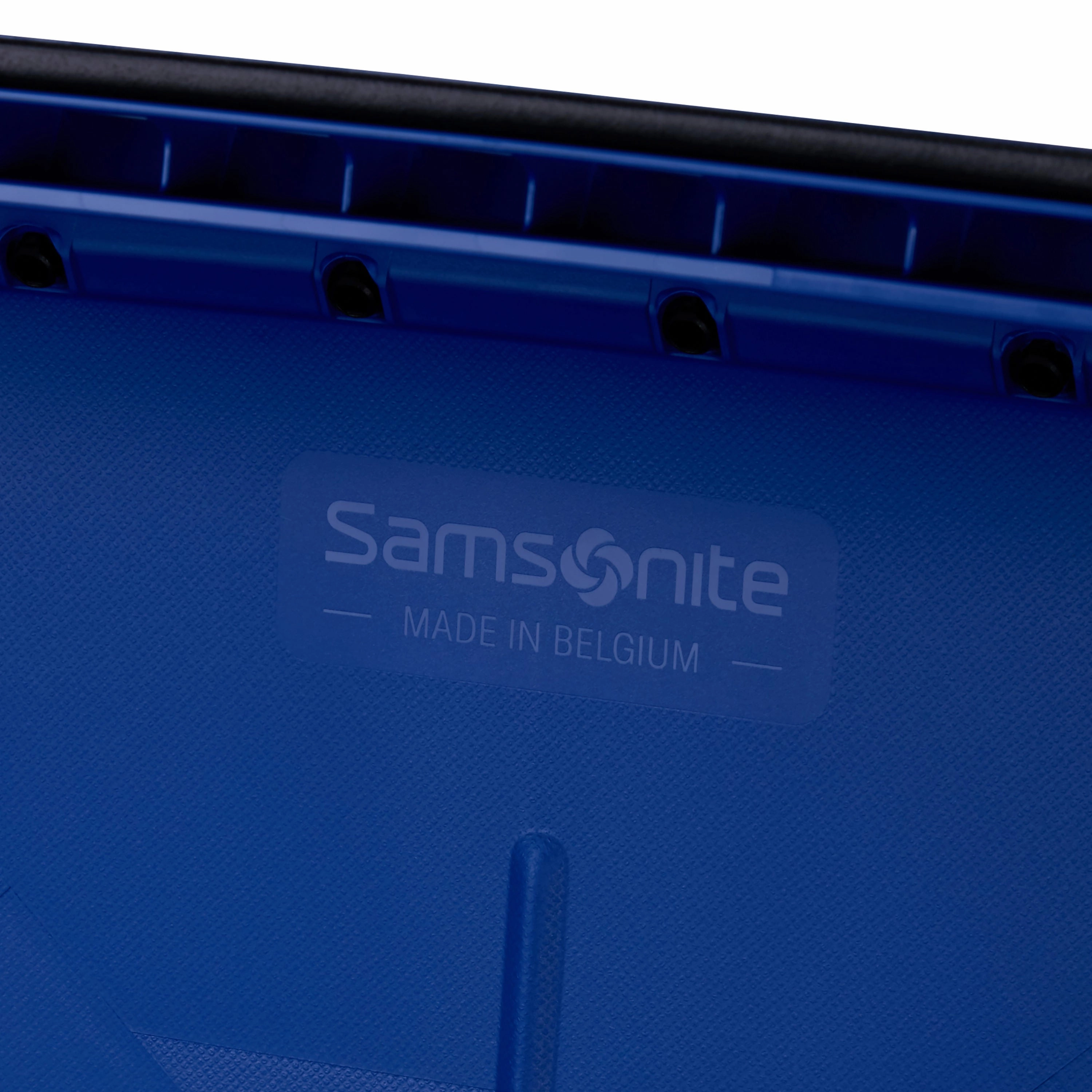 Samsonite Essens Spinner Large Luggage