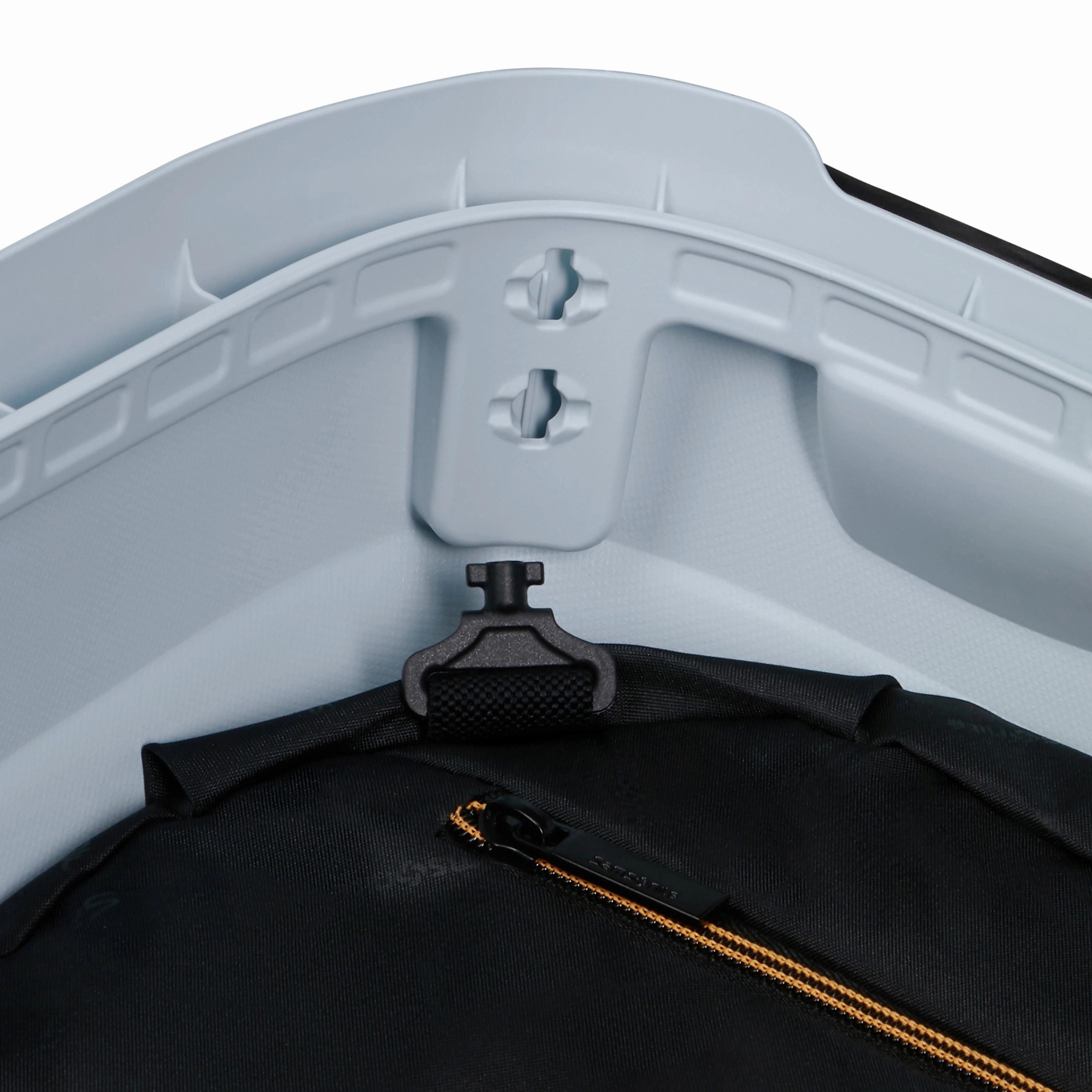 Samsonite Essens Spinner Large Luggage