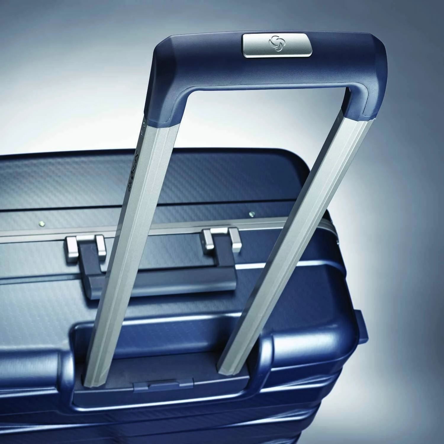 Samsonite Framelock 28" 4-Wheel Large Luggage