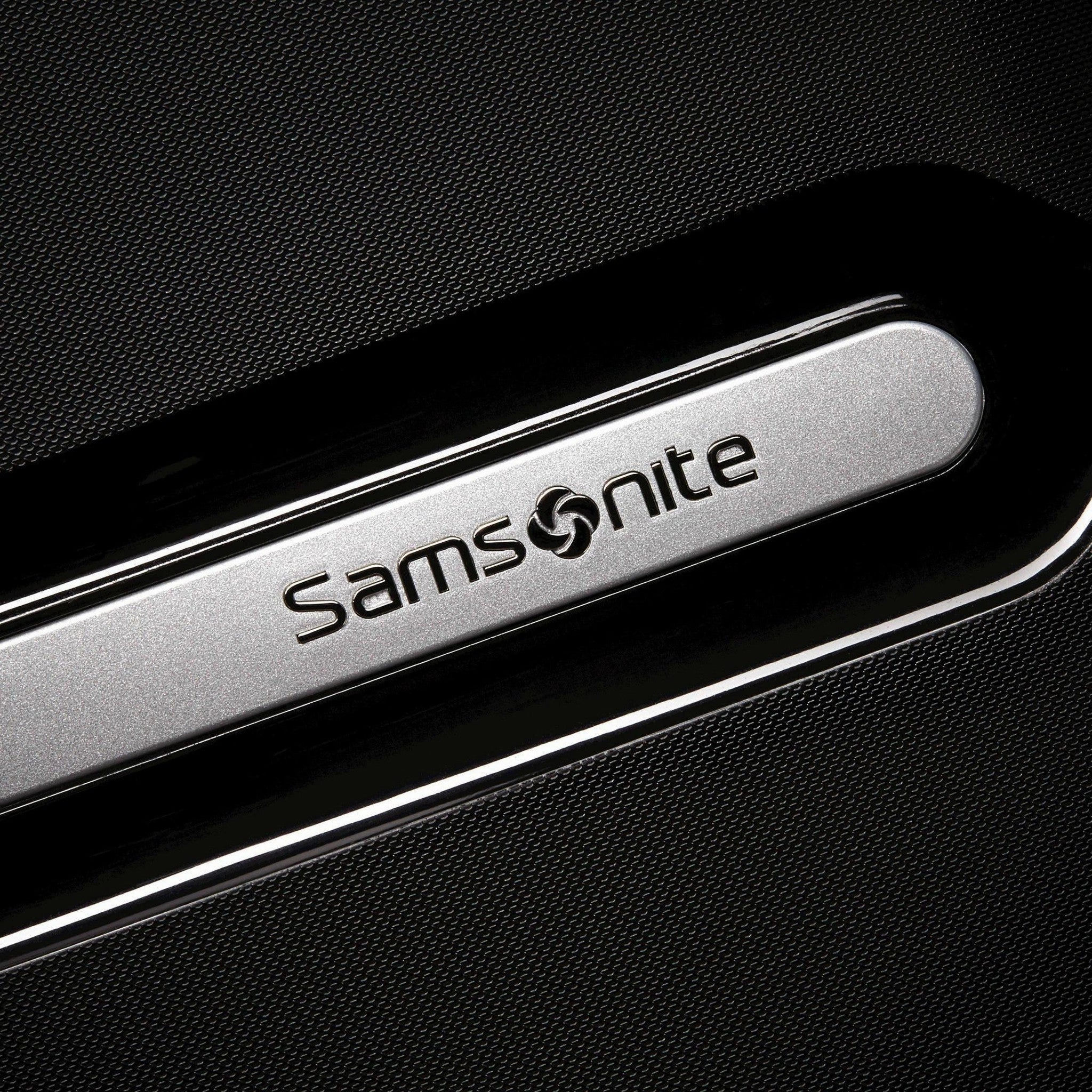 Samsonite Freeform 24" Spinner