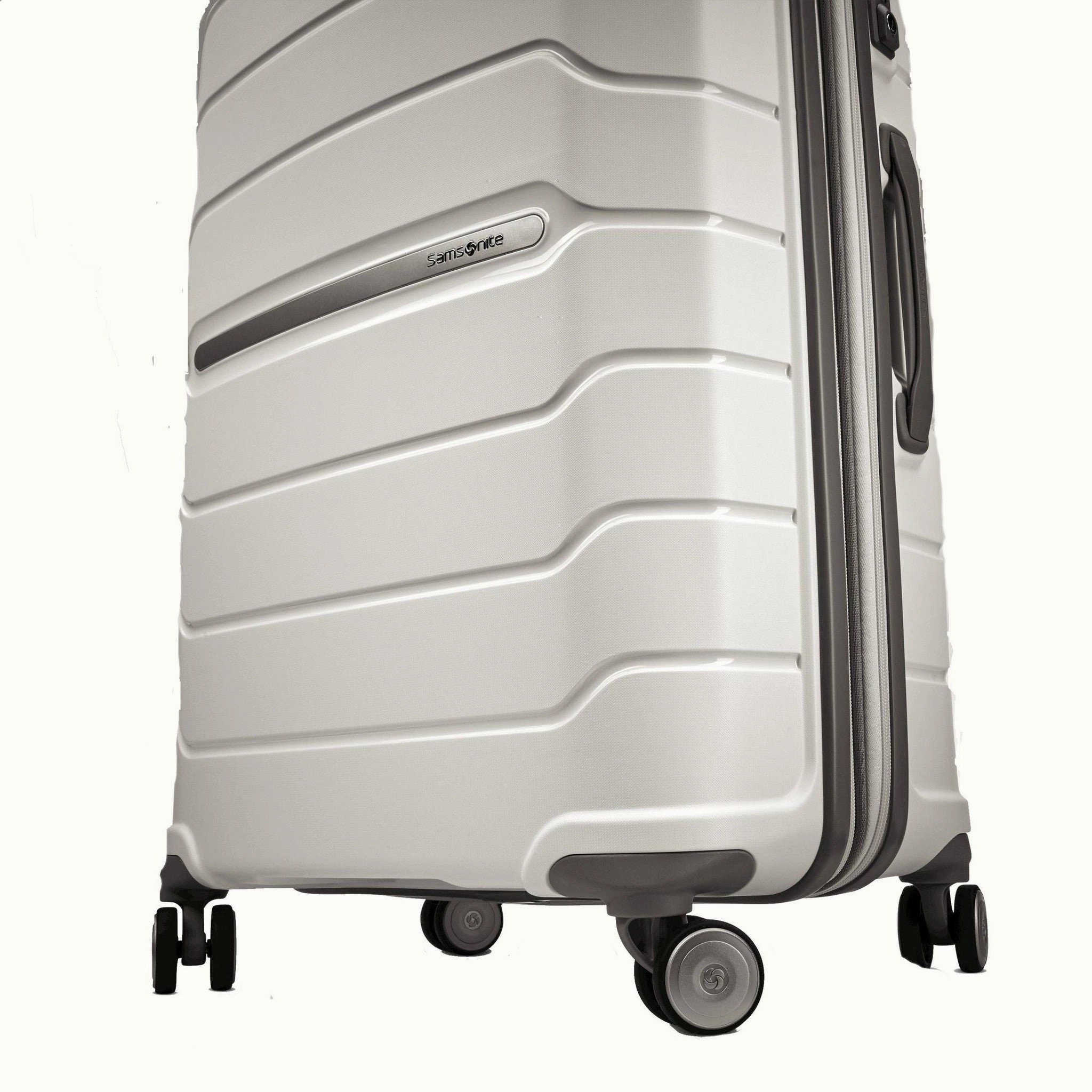 Samsonite Freeform 24" Spinner