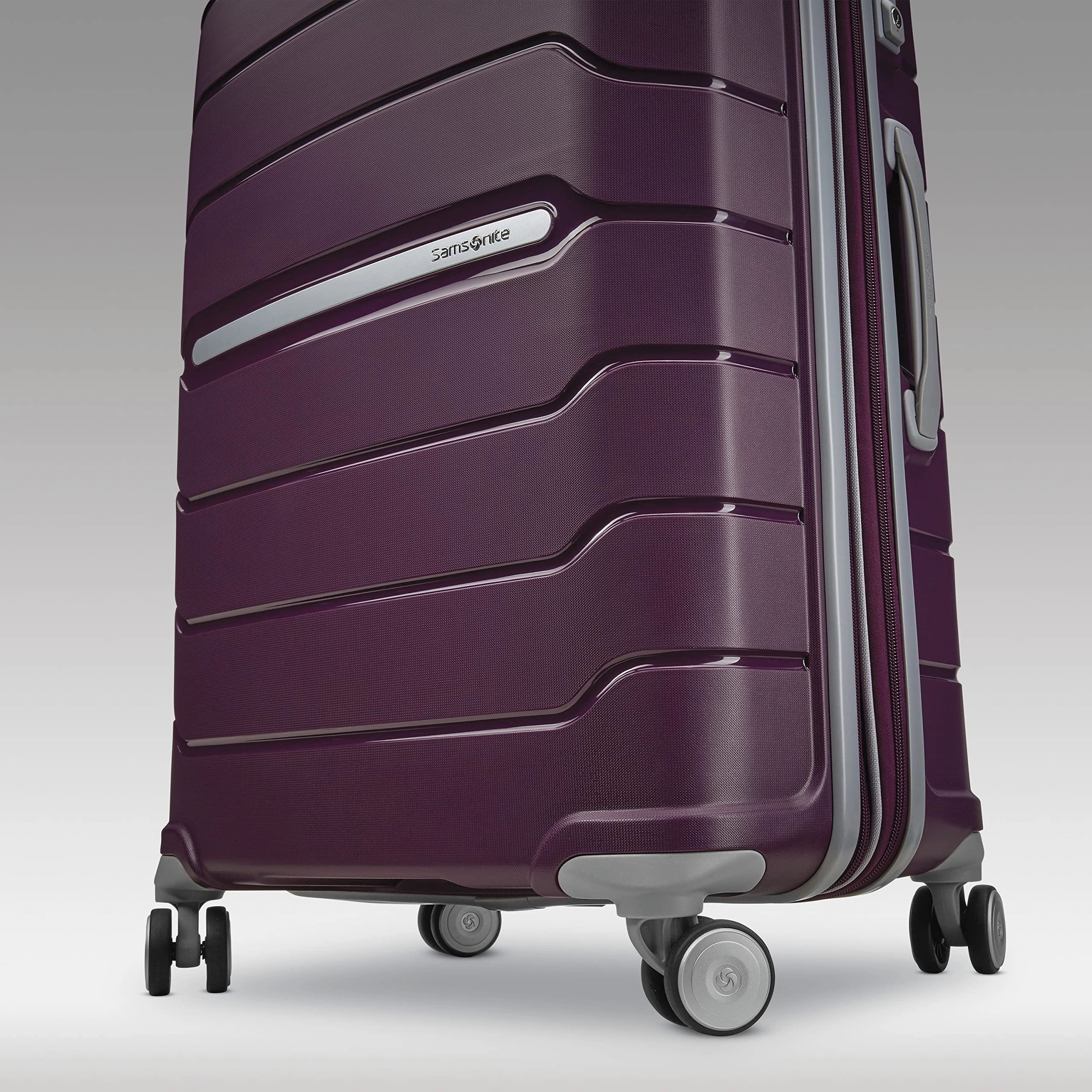 Samsonite Freeform 2 Piece Set (21"/28") 4-Wheel Luggage Sets