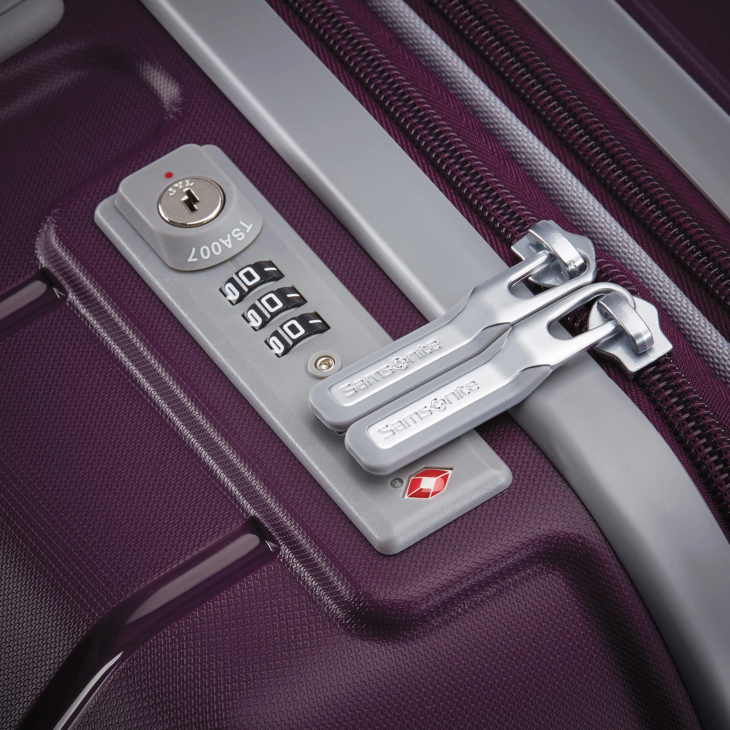 Samsonite Freeform 2 Piece Set (21"/28") 4-Wheel Luggage Sets