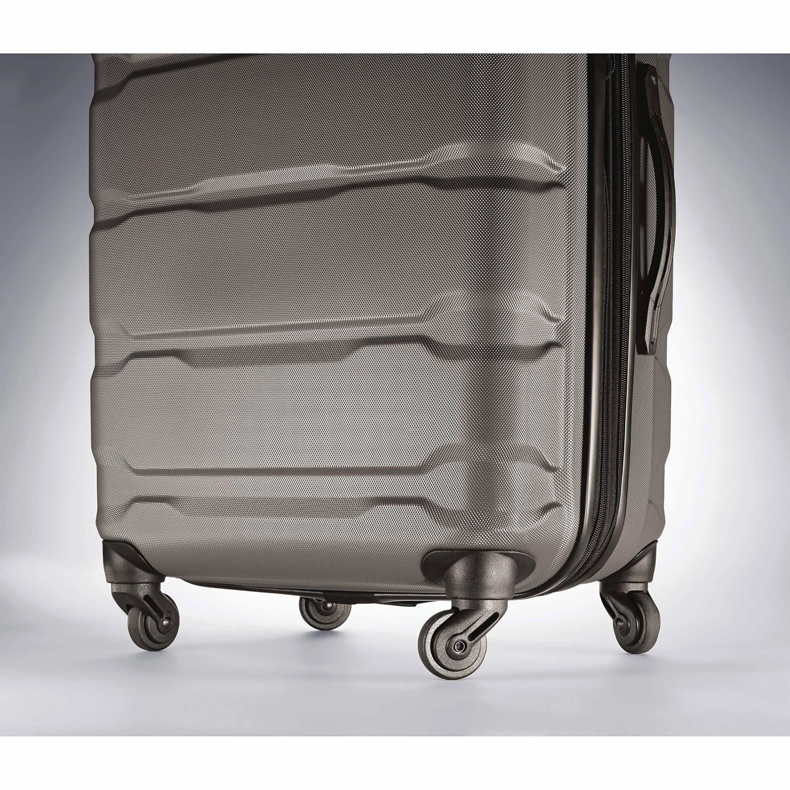 Samsonite Omni PC 2 Piece Set (20"/24") Hardshell 4-Wheel Luggage Sets