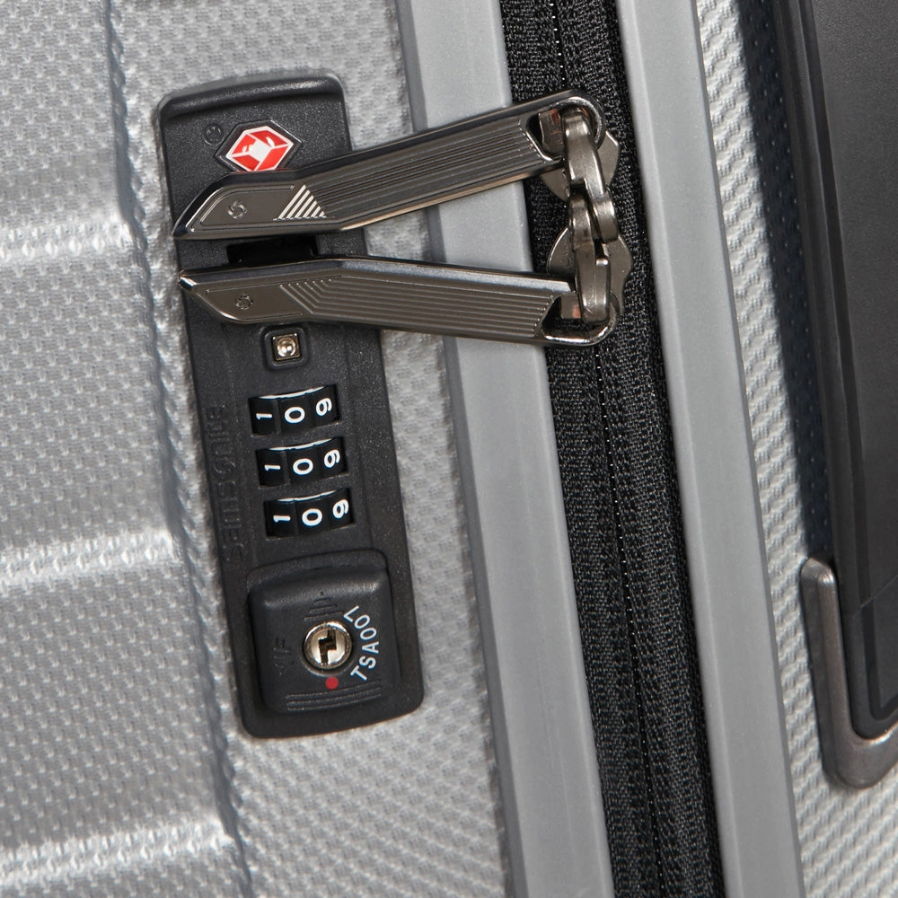 Samsonite Proxis Medium Hardside TSA Friendly Spinner Luggage