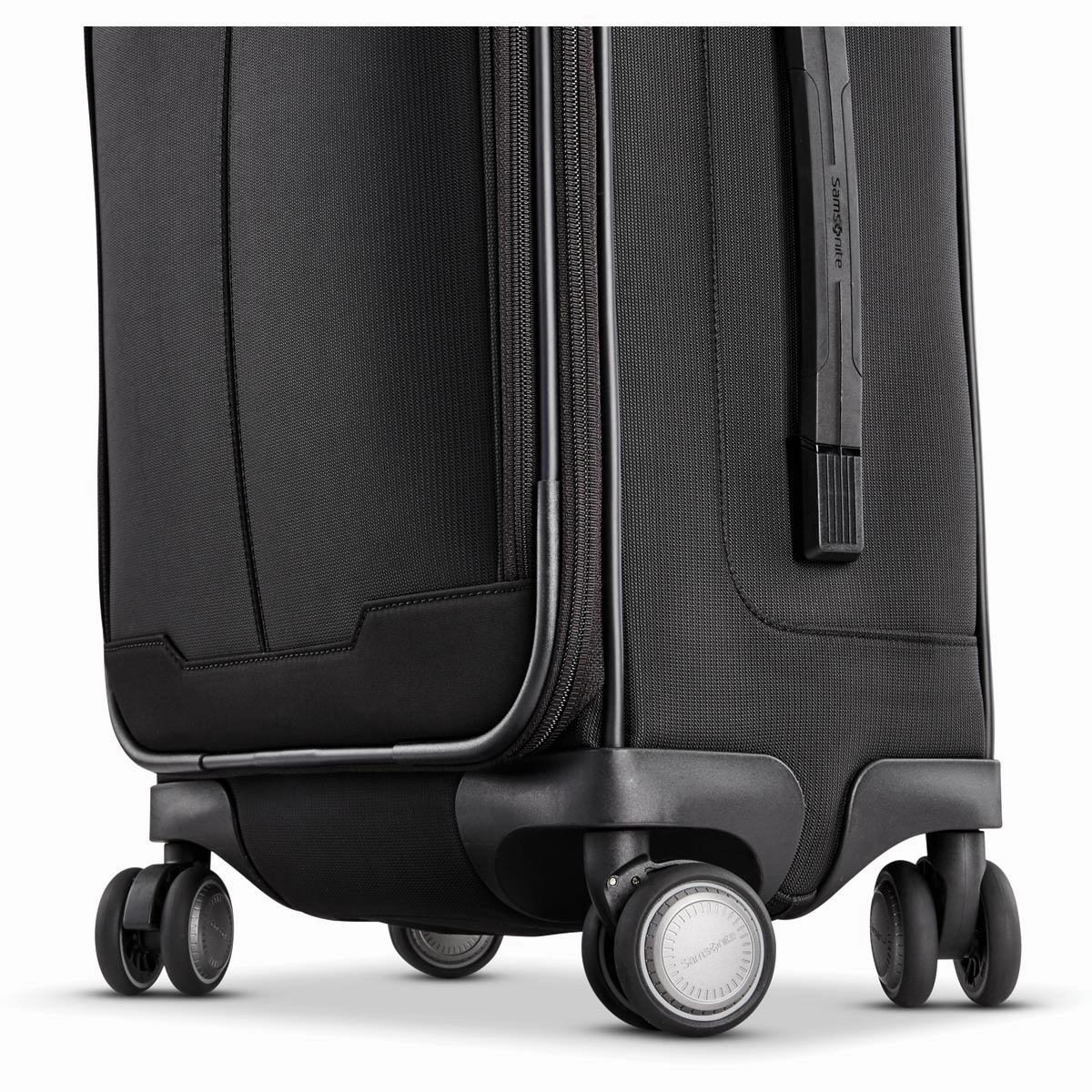 Samsonite Silhouette 17 Medium Spinner