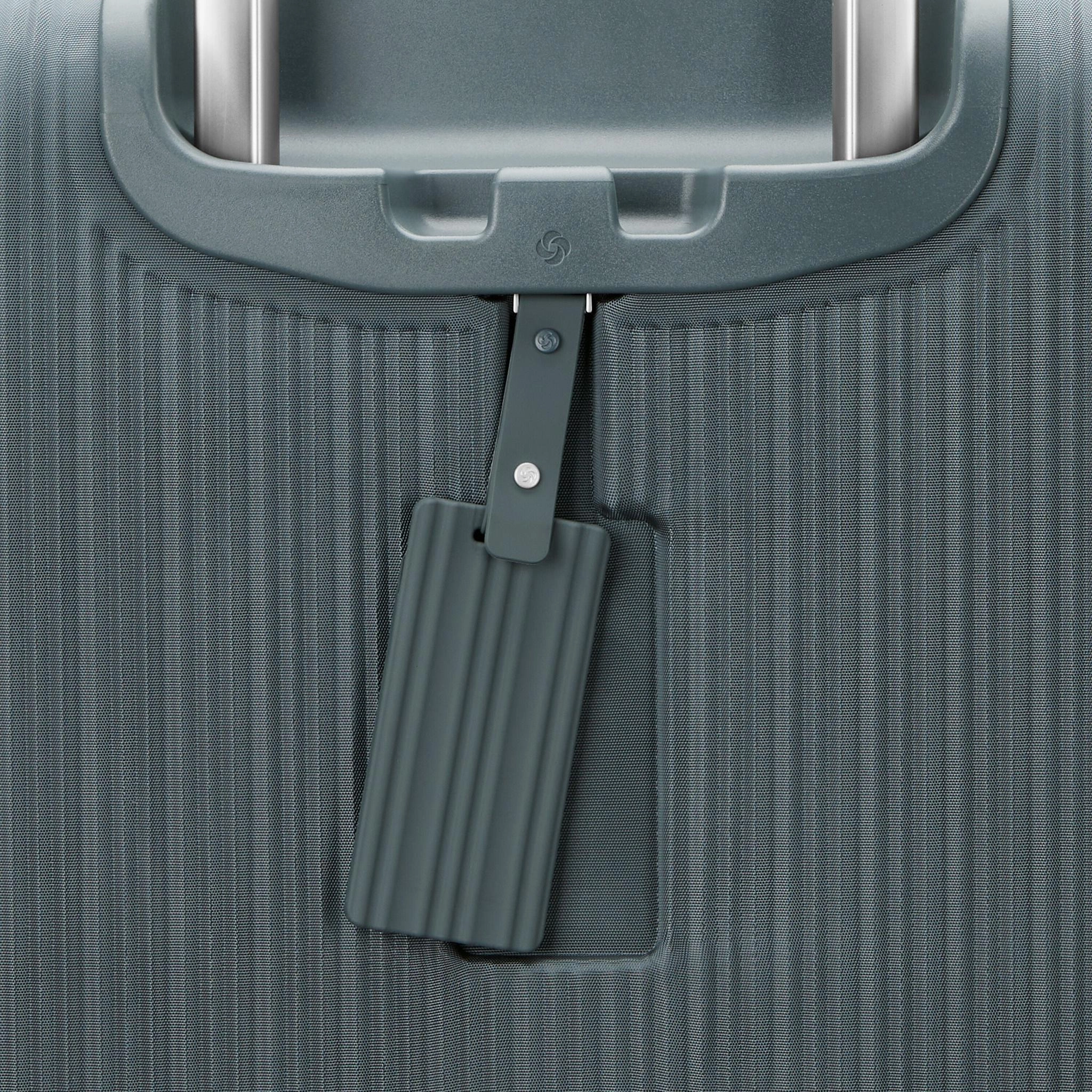 Samsonite Silhouette 18 Softside Large Expandable Spinner