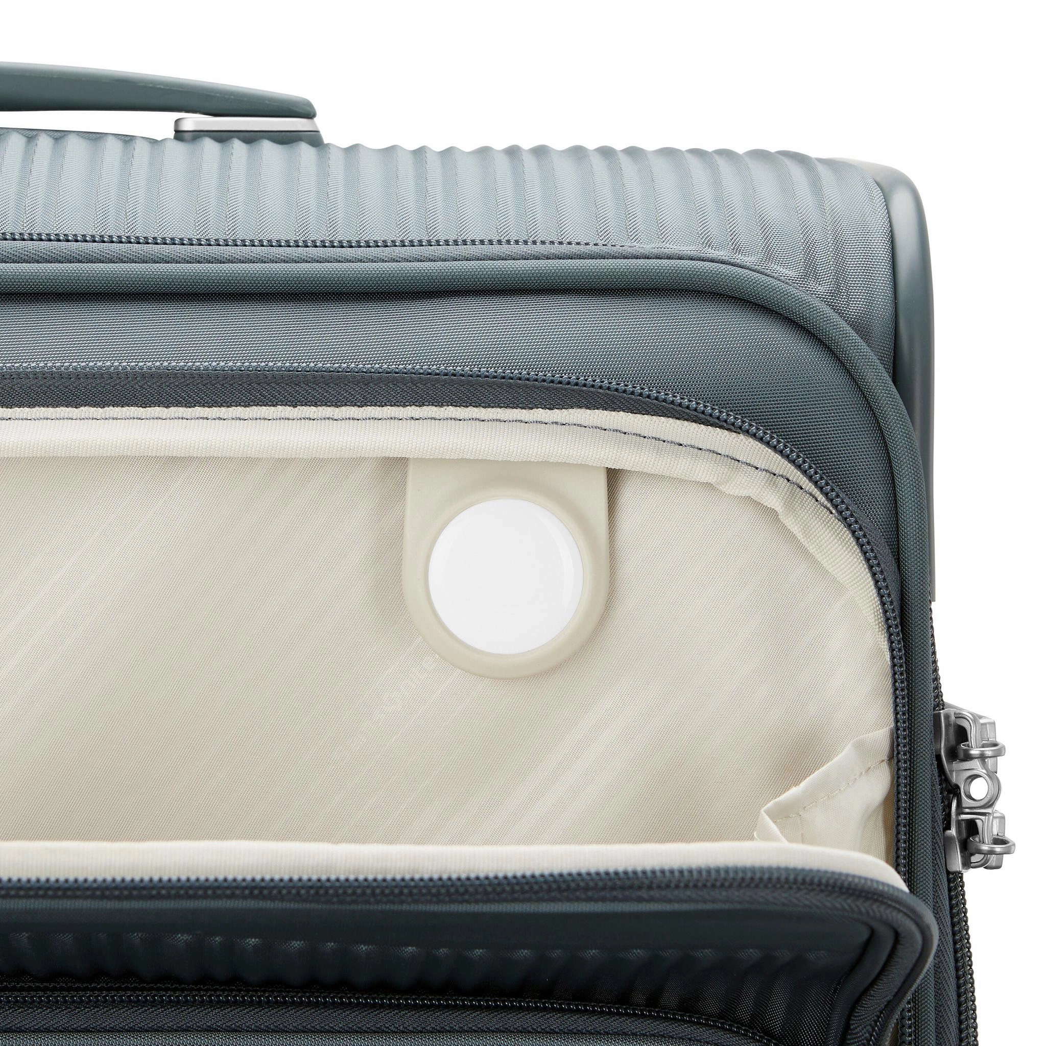 Samsonite Silhouette 18 Softside Large Expandable Spinner