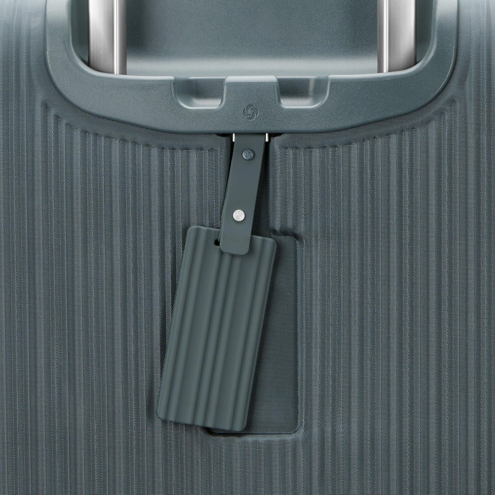 Samsonite Silhouette 18 Softside Large Expandable Spinner