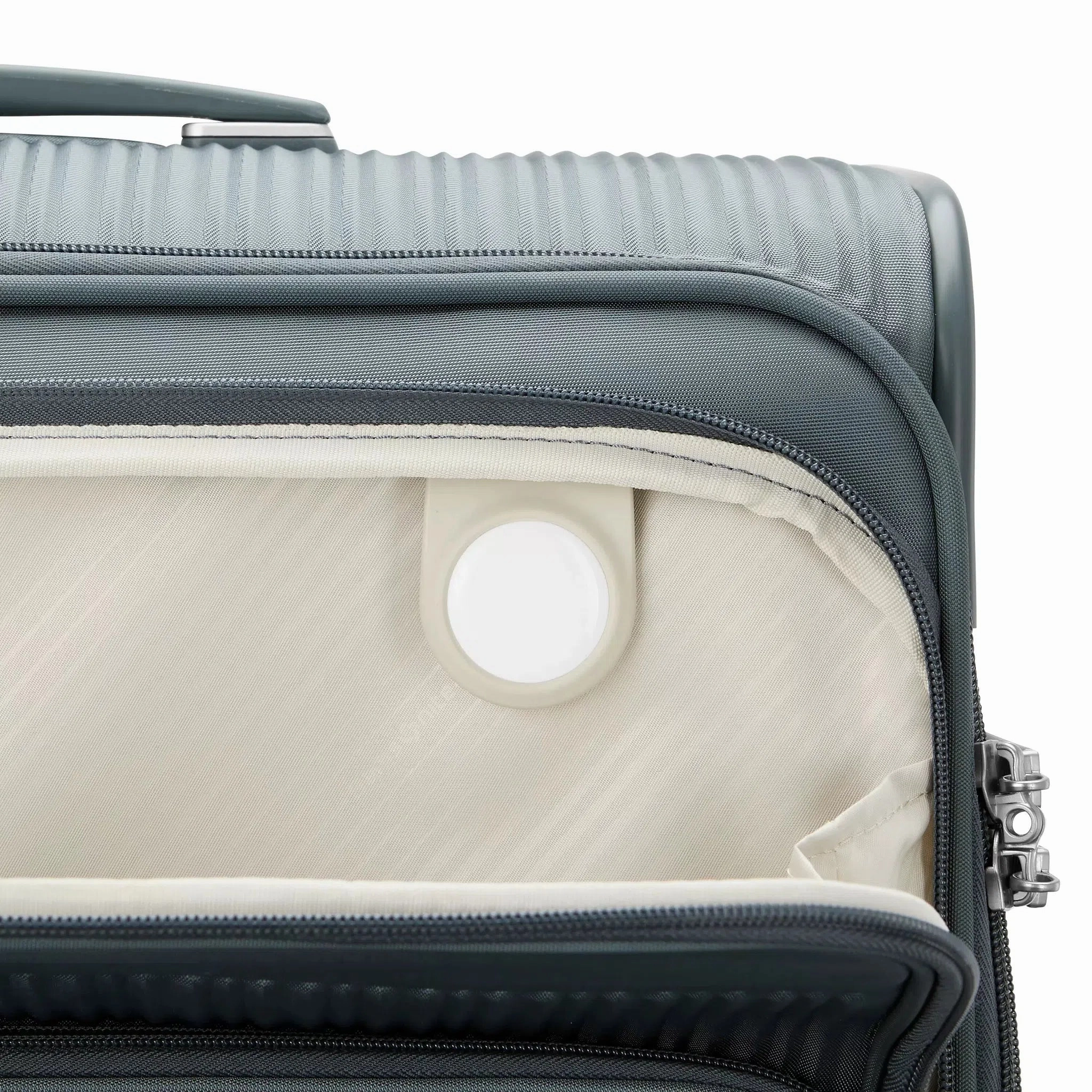 Samsonite Silhouette 18 Softside Medium Expandable Spinner