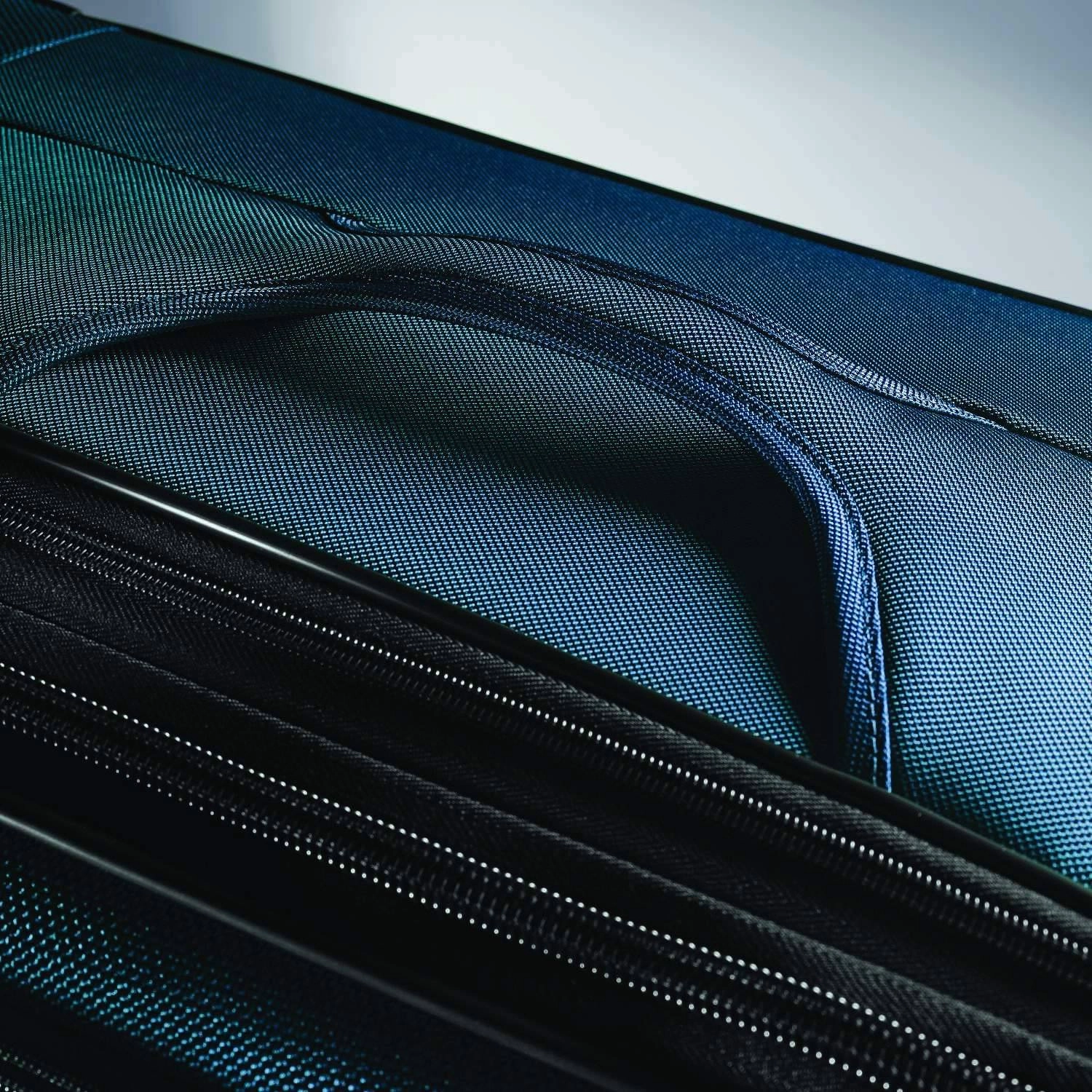 Samsonite Solyte 25" 4-Wheel Medium Luggage
