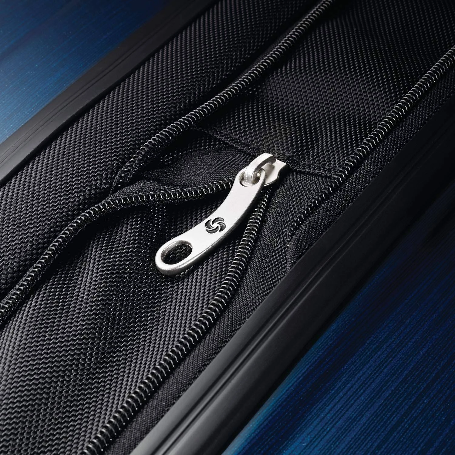 Samsonite Winfield 2 20" 4-Wheel Carry-On Luggage