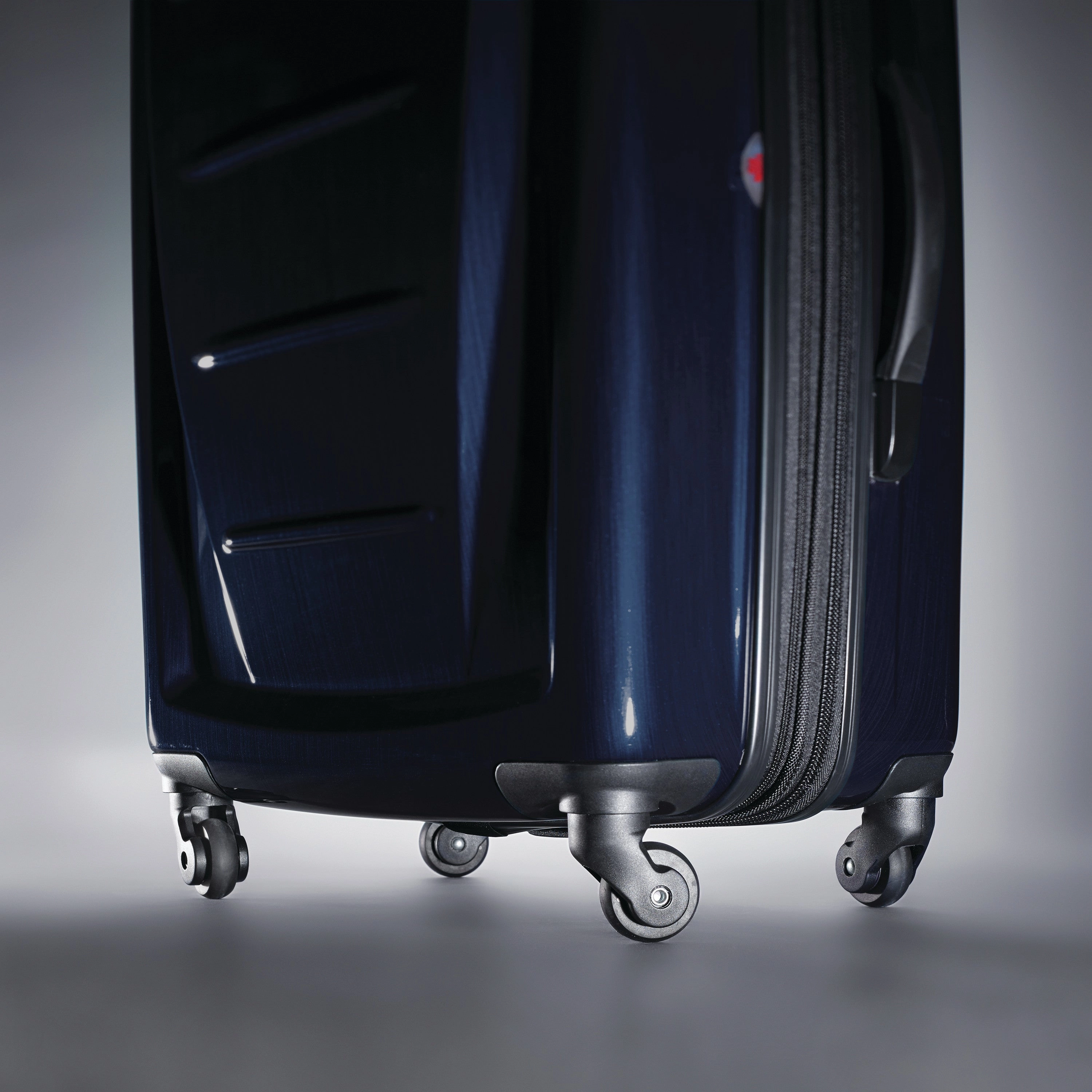 Samsonite Winfield 2 20" 4-Wheel Carry-On Luggage
