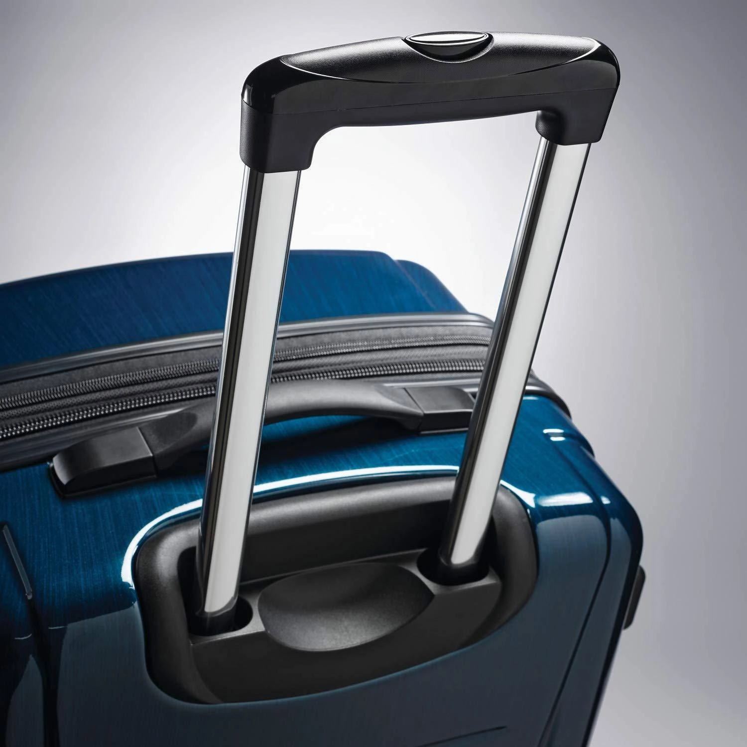 Samsonite Winfield 2 3 Piece Set (20"/24"/28") 4-Wheel Luggage Sets