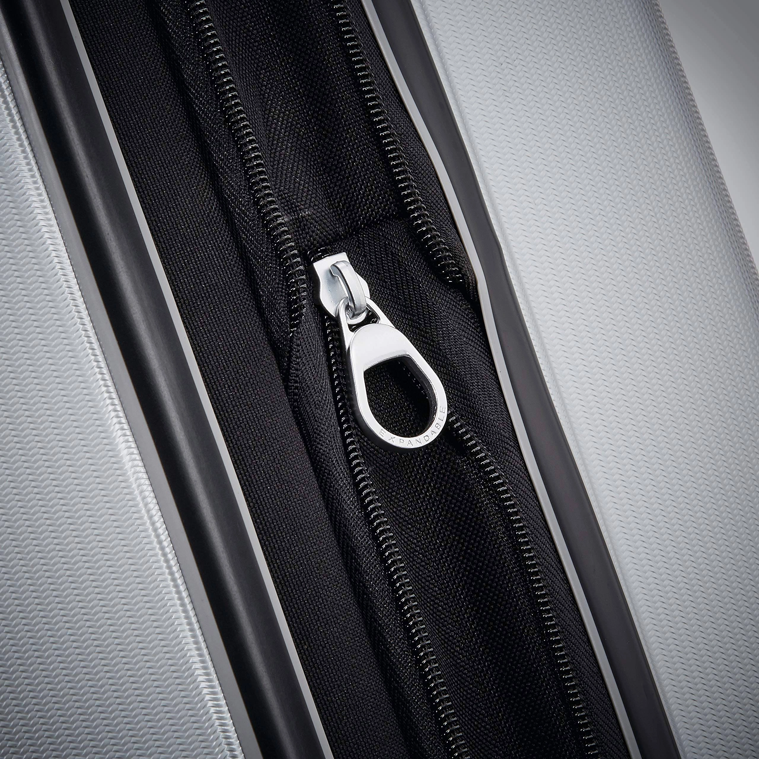 Samsonite Winfield 3 DLX Checked-Medium 25-Inch 4-Wheel Medium Luggage