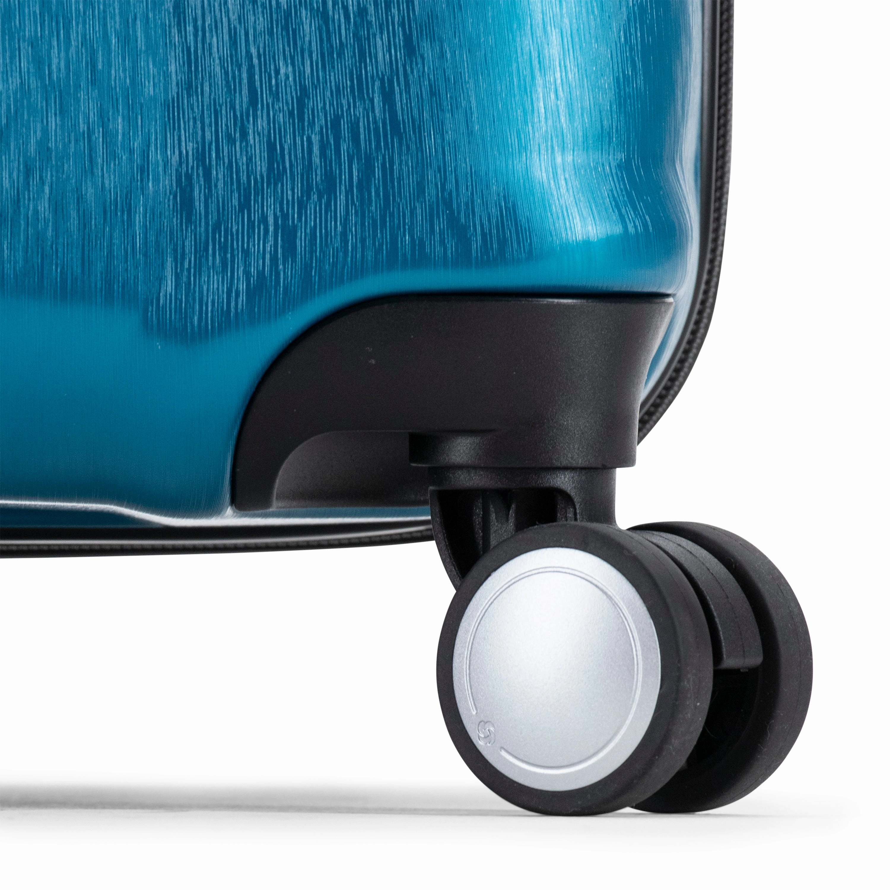 Samsonite Ziplite 6 Spinner Carry-On Luggage